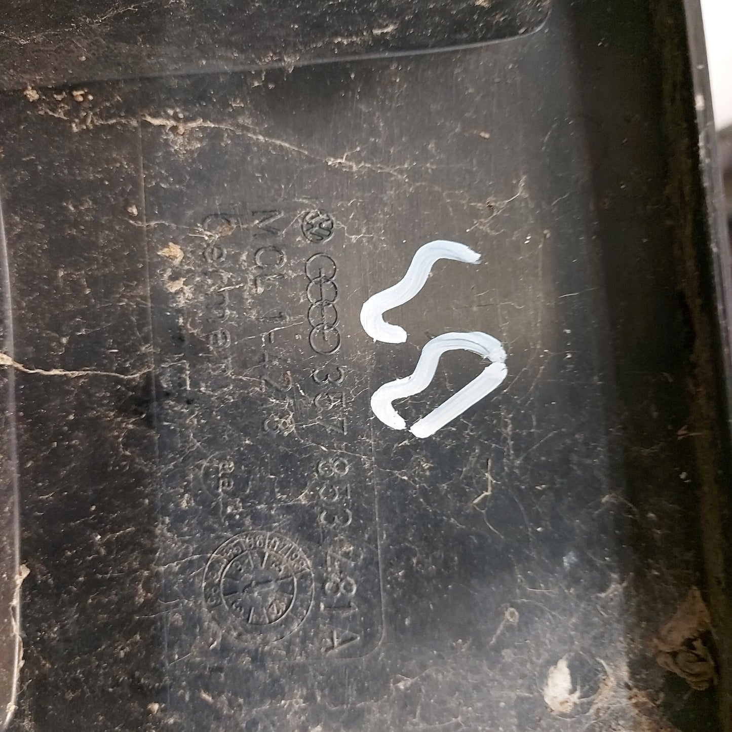 B3 sedan trunk plate tub