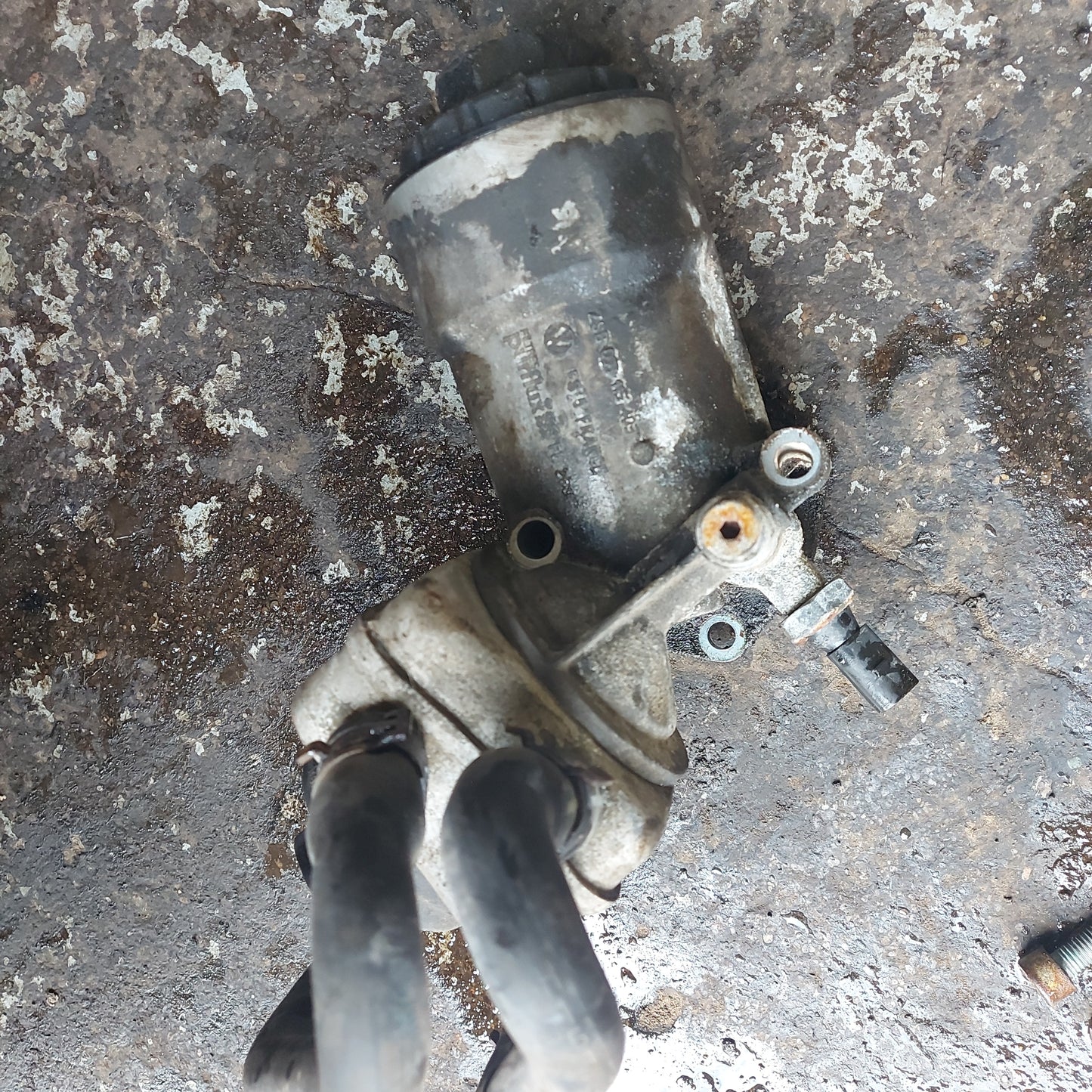Oil filter housing vr6 24v