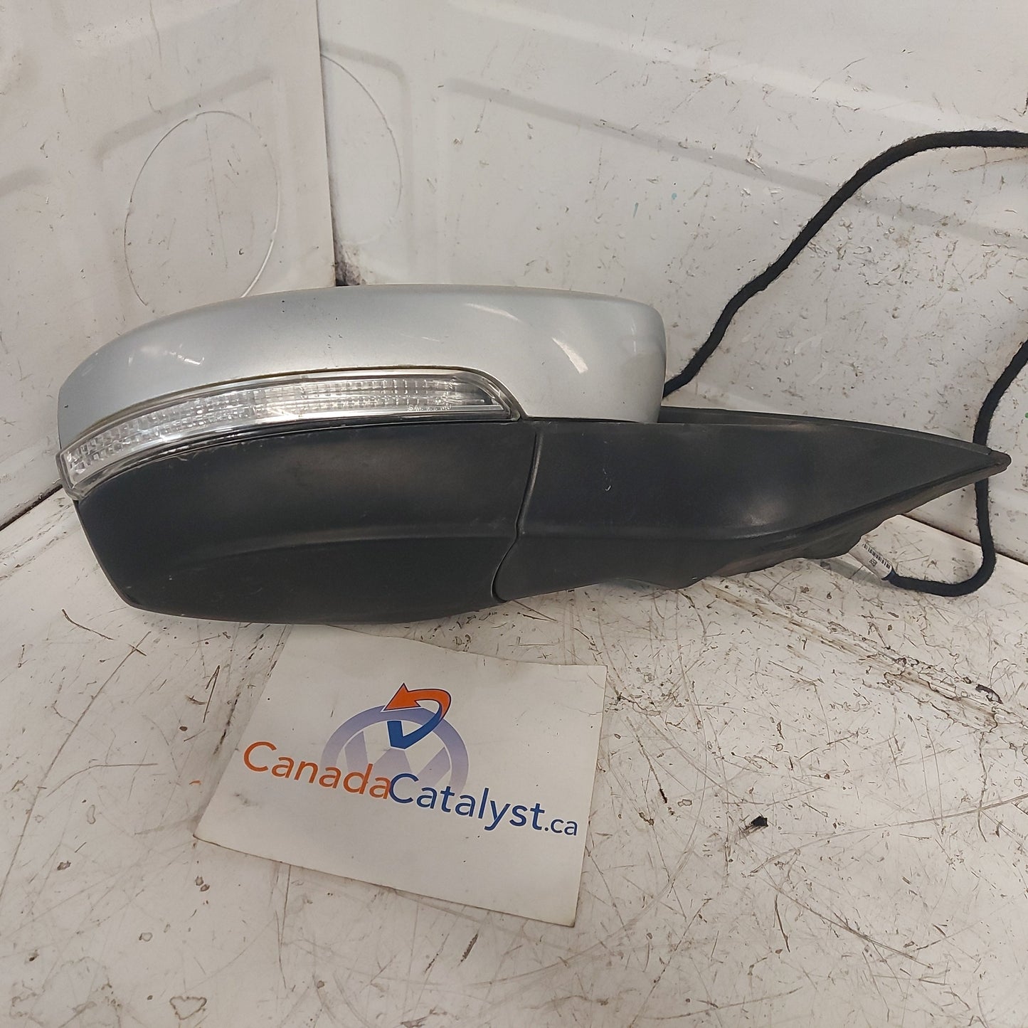 B7 Passenger Side MIRROR LA7W