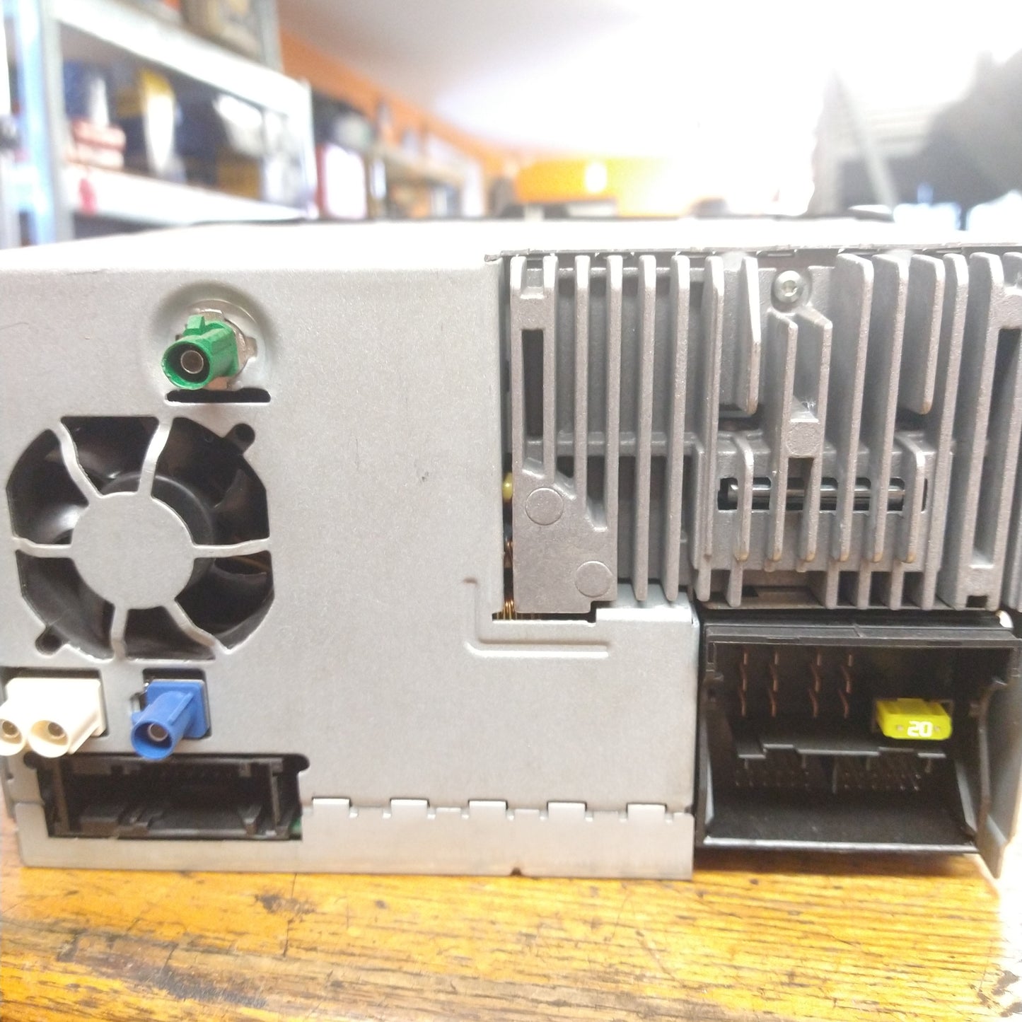 1K8035684 Radio