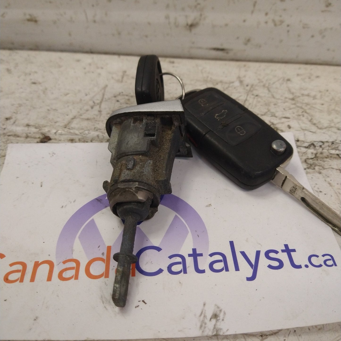 MK4 driver door lock with two keys