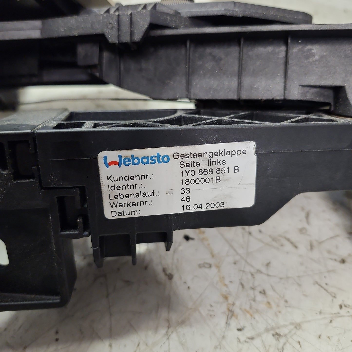 New Beetle Convertible Mechanical Driver Top Cover MECHANSIM 1Y0868851B