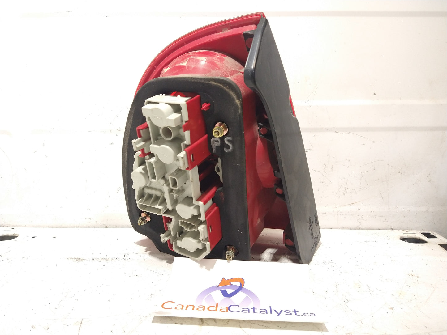 B5.5 Passenger TAIL LIGHT
