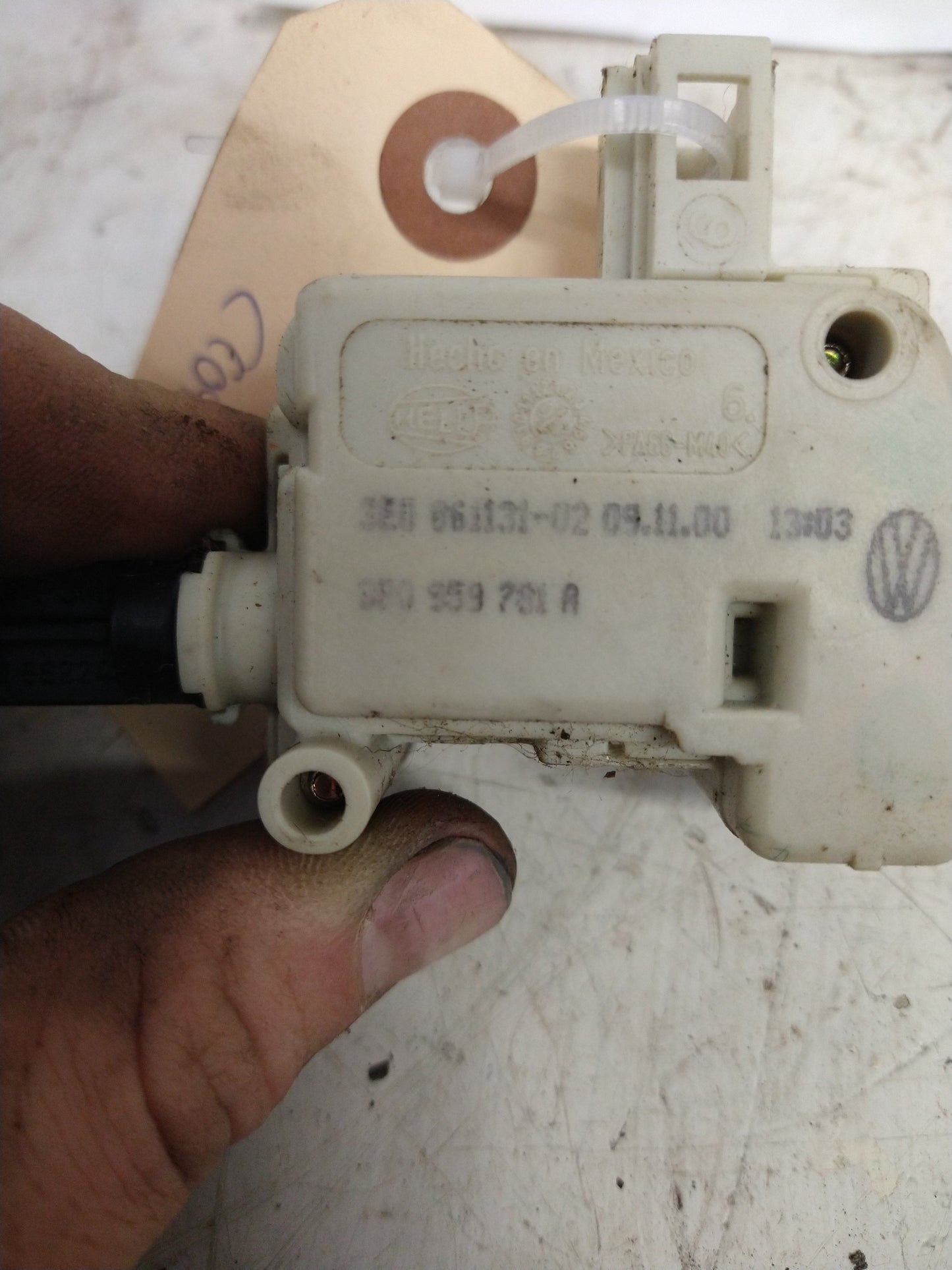 New Beetle Trunk Lock Actuator 380959781A