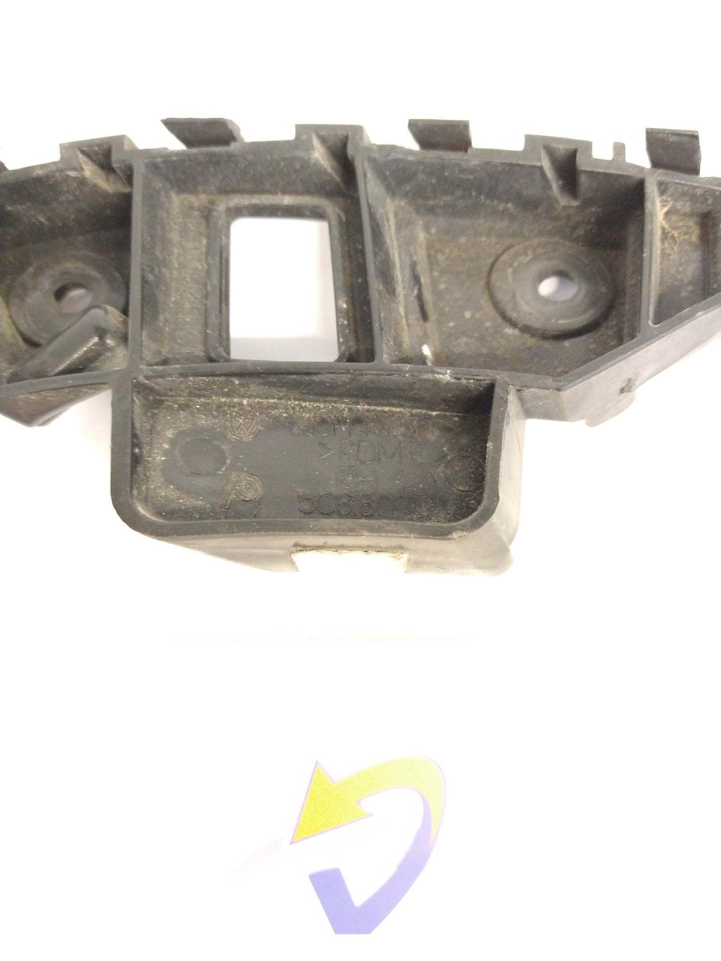 MK6 Jetta Passenger Front Fender Bumper HANGER 5C6807184