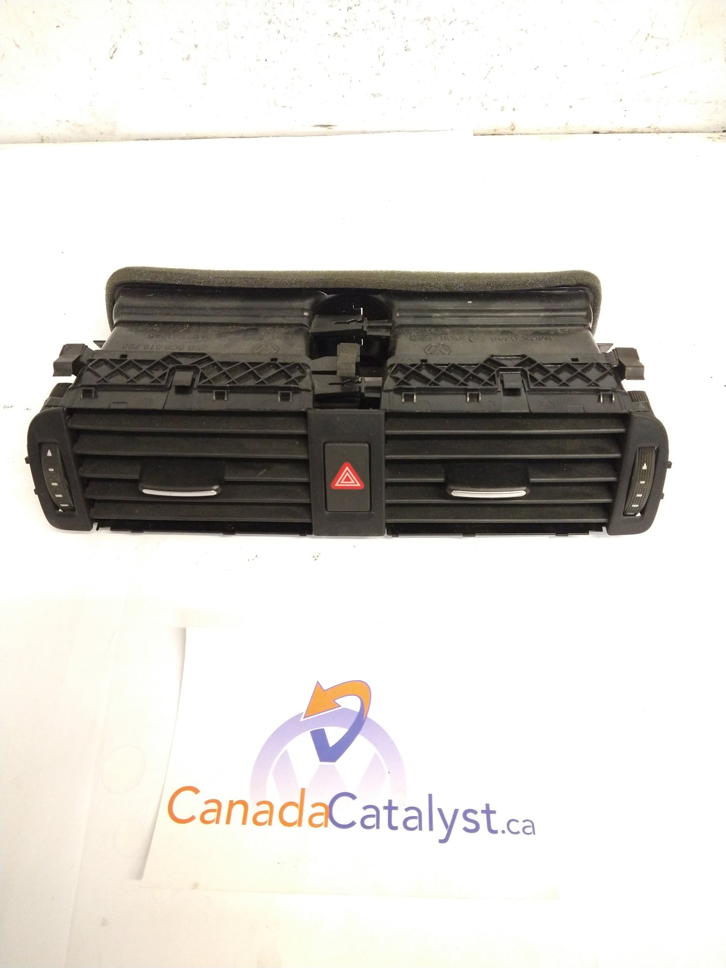 MK6 Center Dash Vent 5C6819728