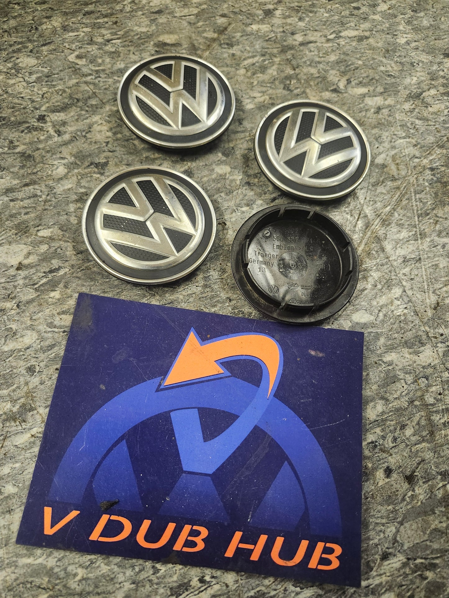 5G0601171B set of 4 center caps