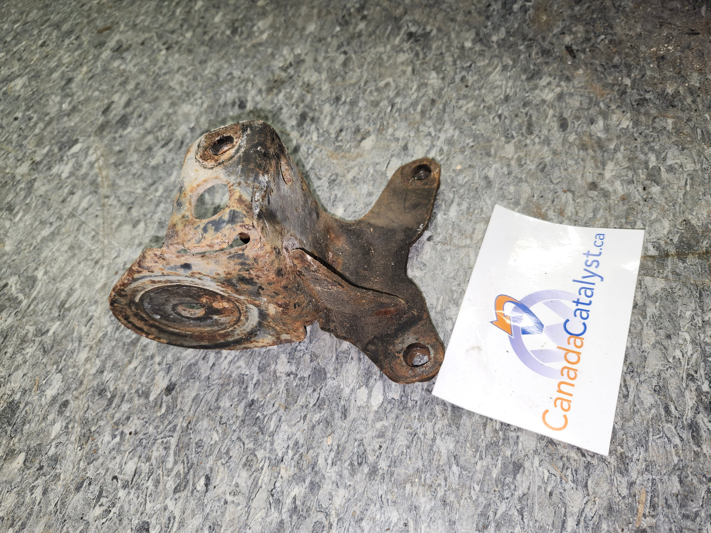 B3 AAZ Front Engine Mount BRACKET