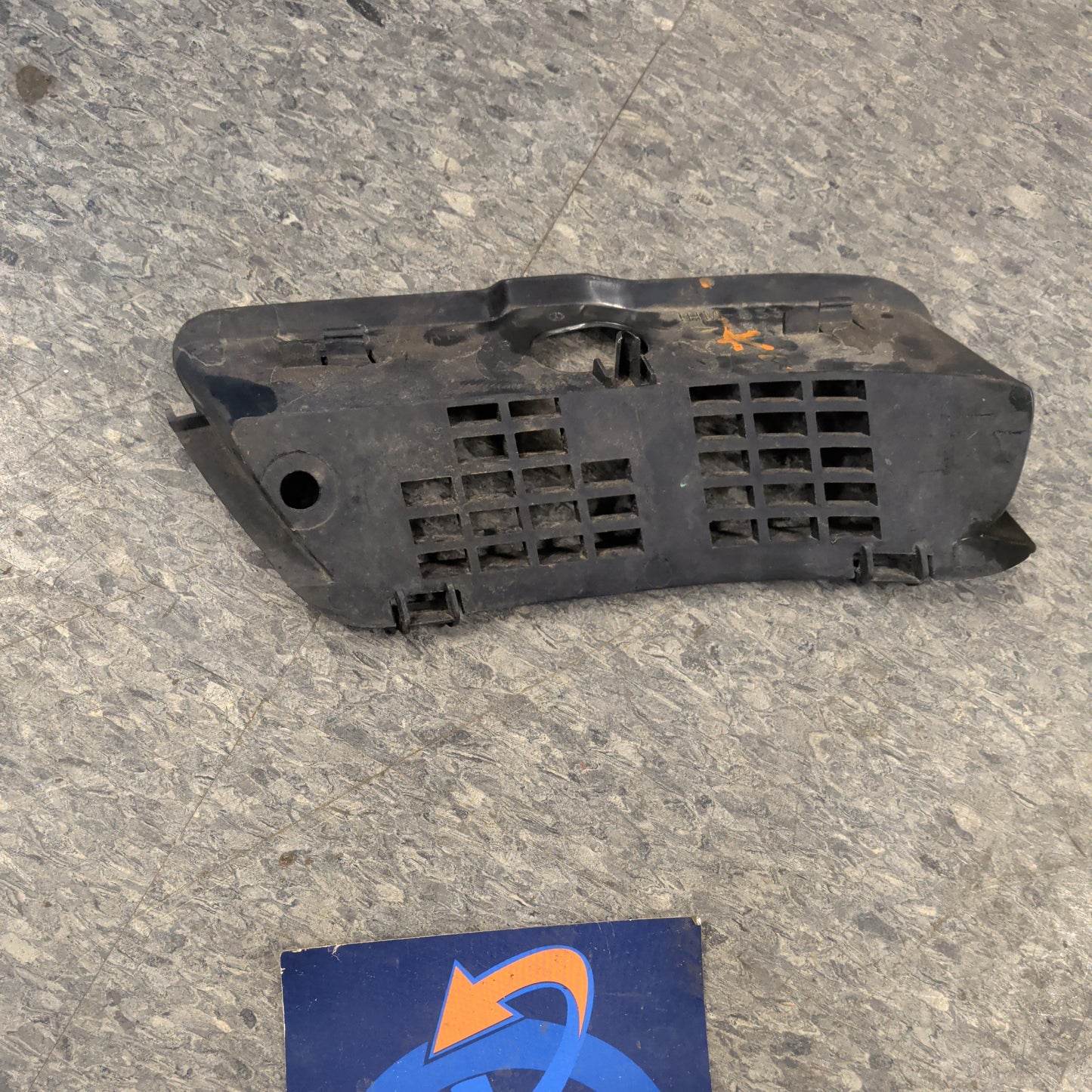 VW MK3 Golf Jetta Passenger Side Lower Grille 1HM853666