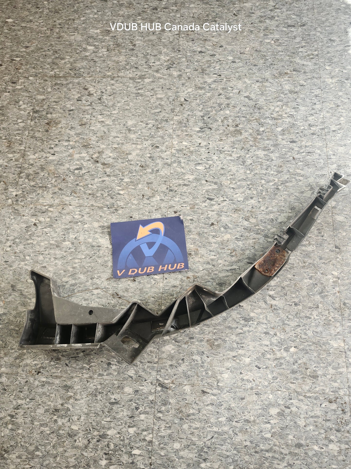 B5 BUMPER BRACKET 3B0807050C