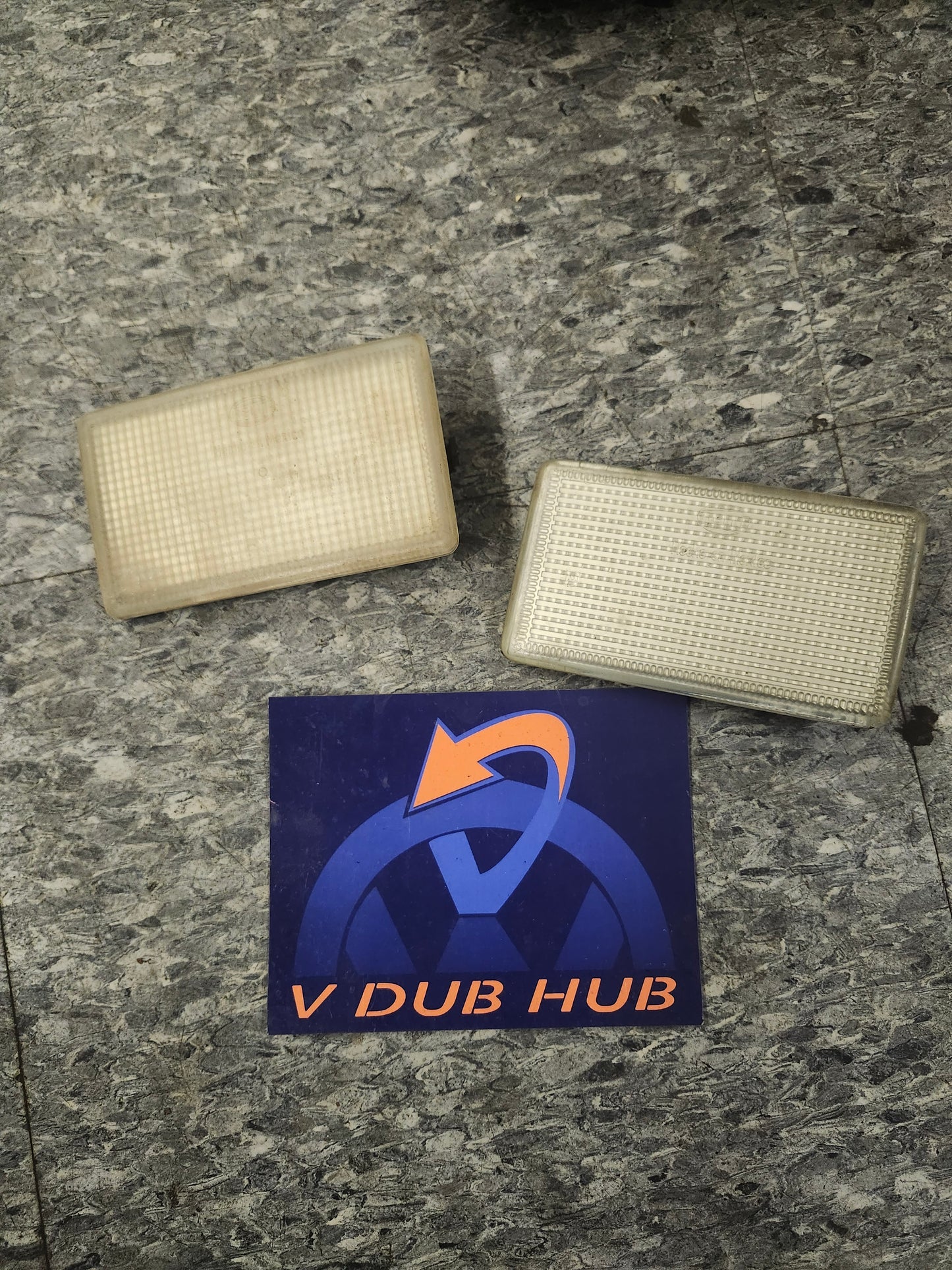 Mk3 front bumper reflector 1HM941780B