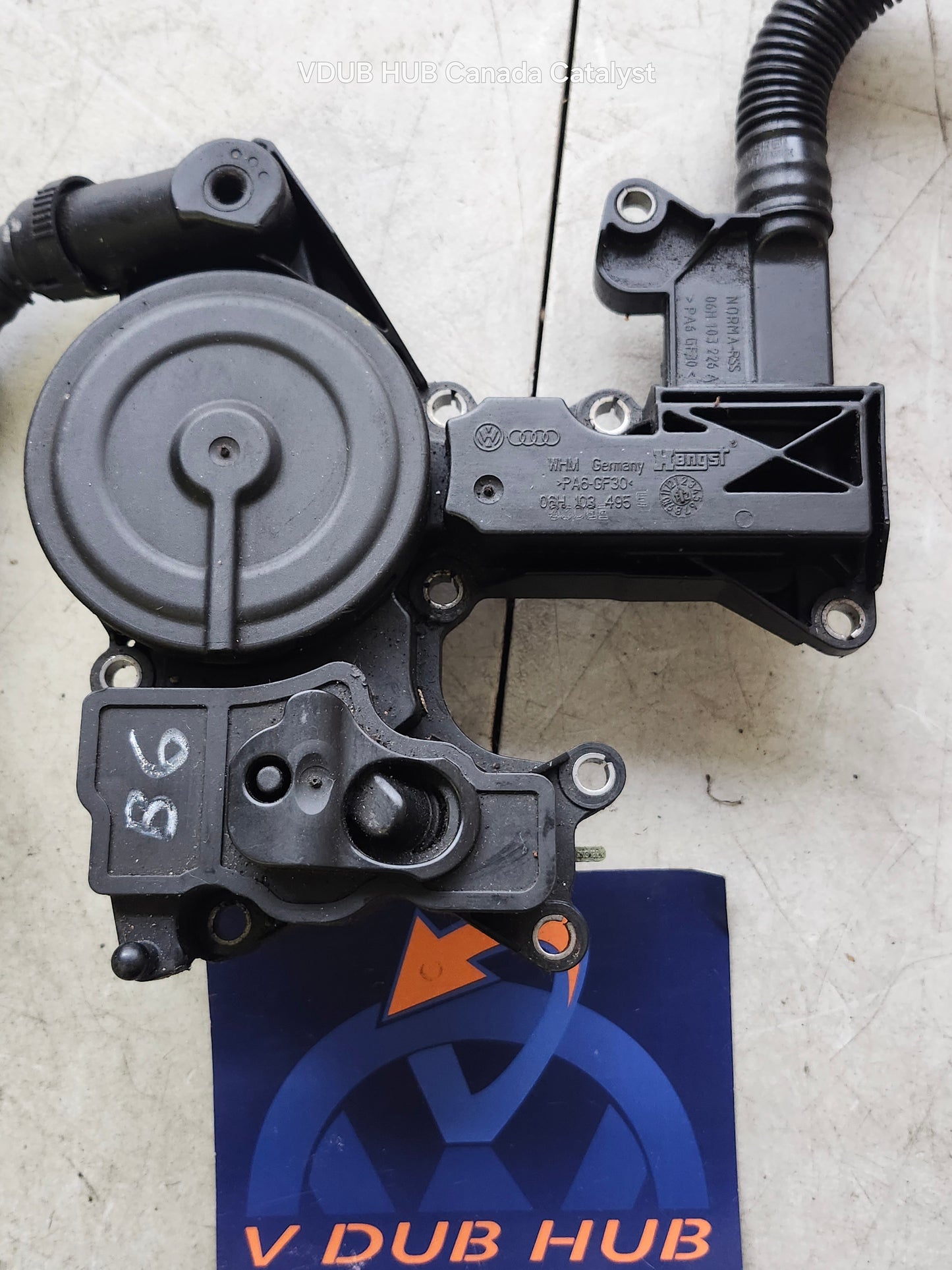 B6 PCV VALVE - Positive Crankcase Ventilation (PCV) valve oil separator - 06H103495E
