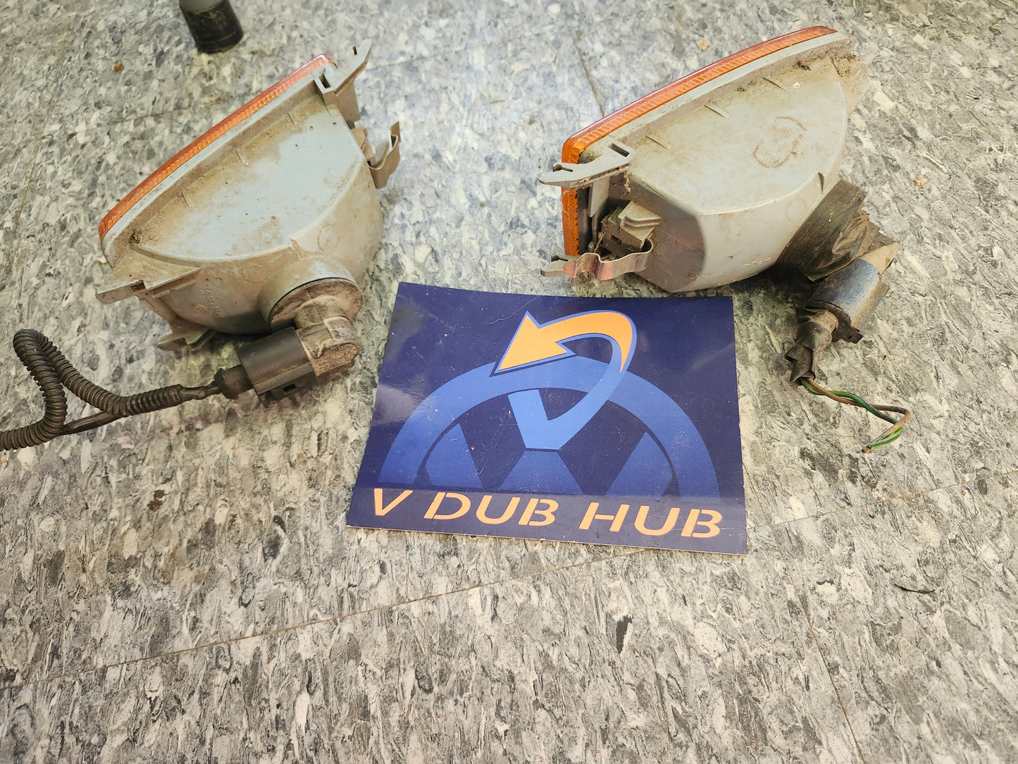 MK3 Euro Front Bumper Amber Signal Light SET 1H0953155C