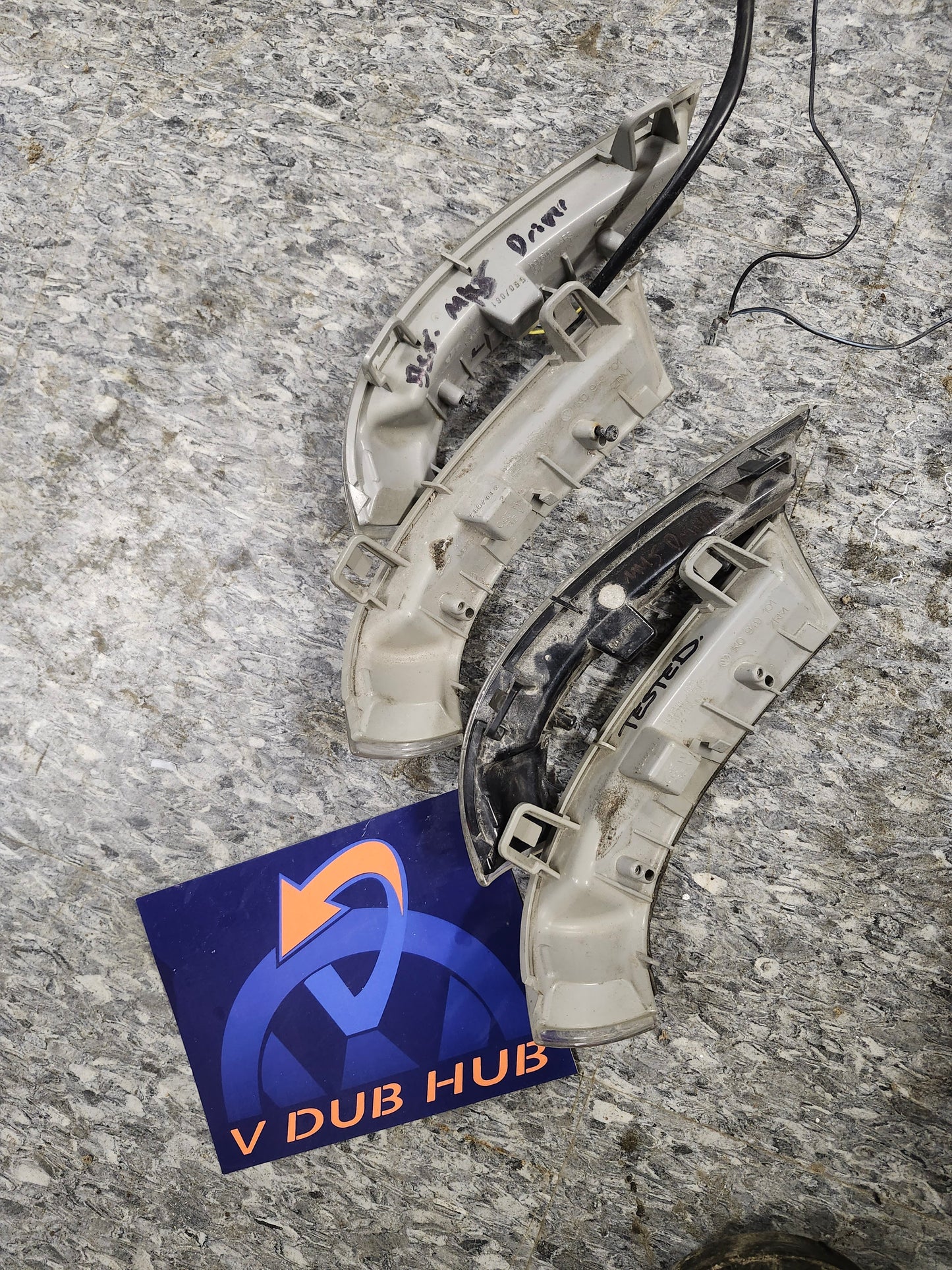 MK5/B5.5 Driver Side Mirror Signal LIGHT