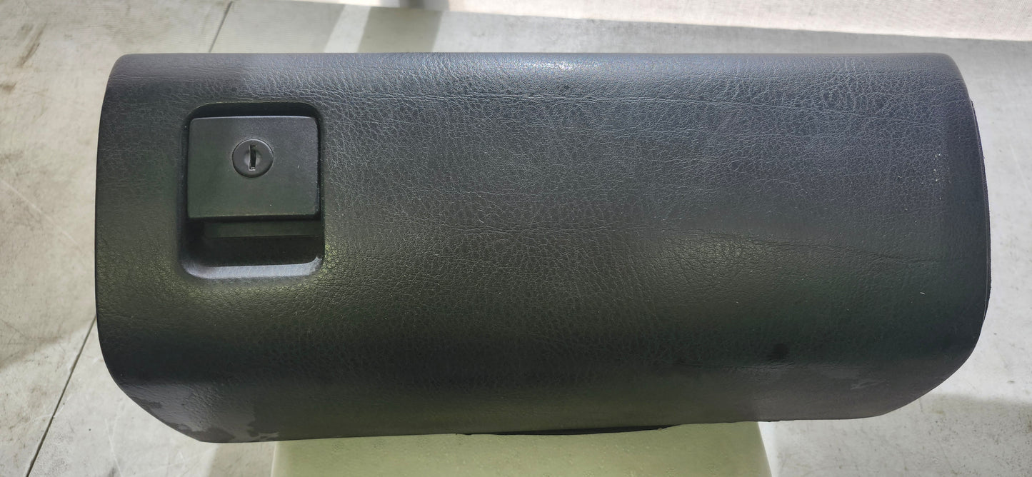 B3 Glove Box 357857103A