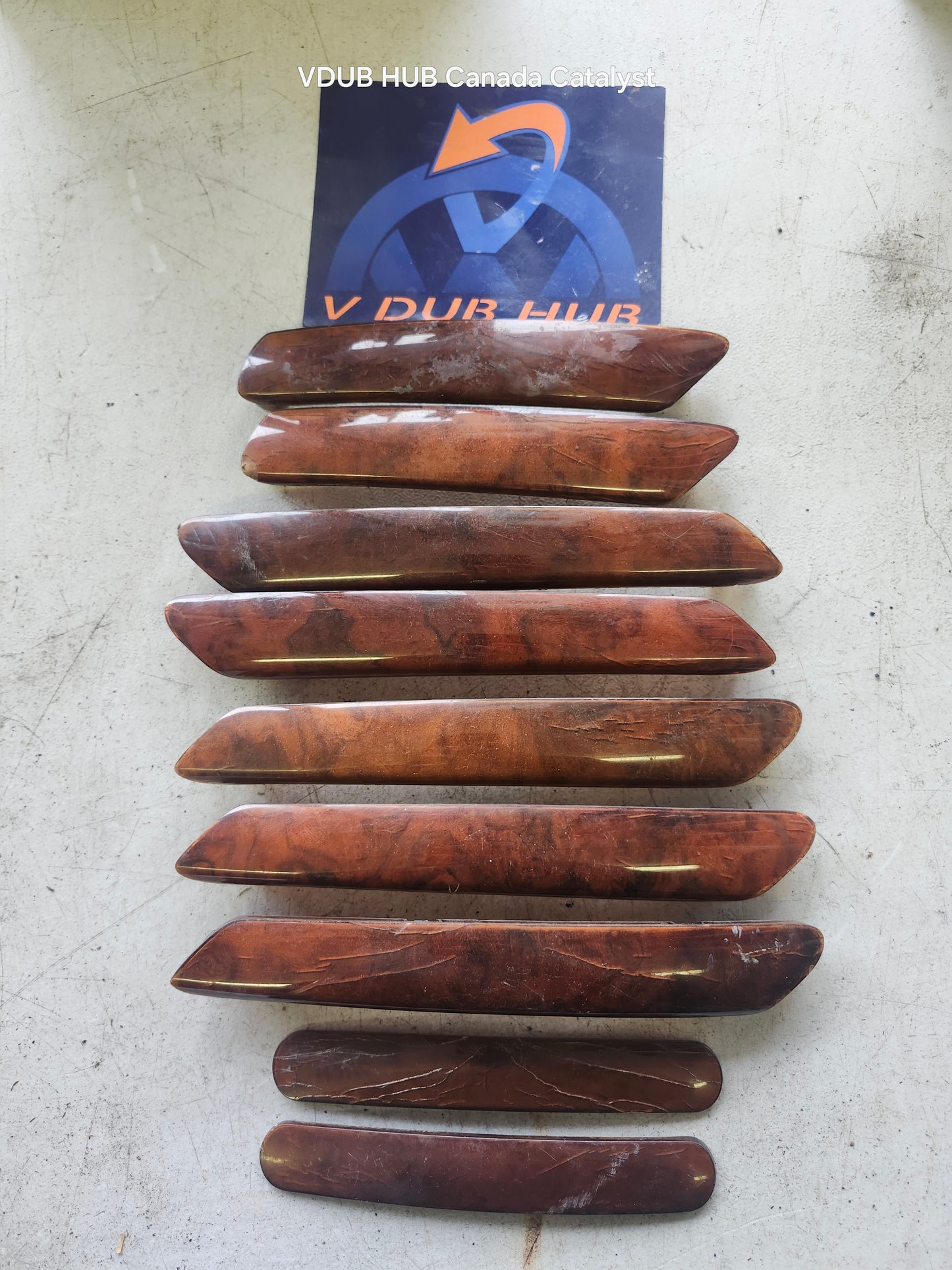 Woodgrain Interior Handle Set