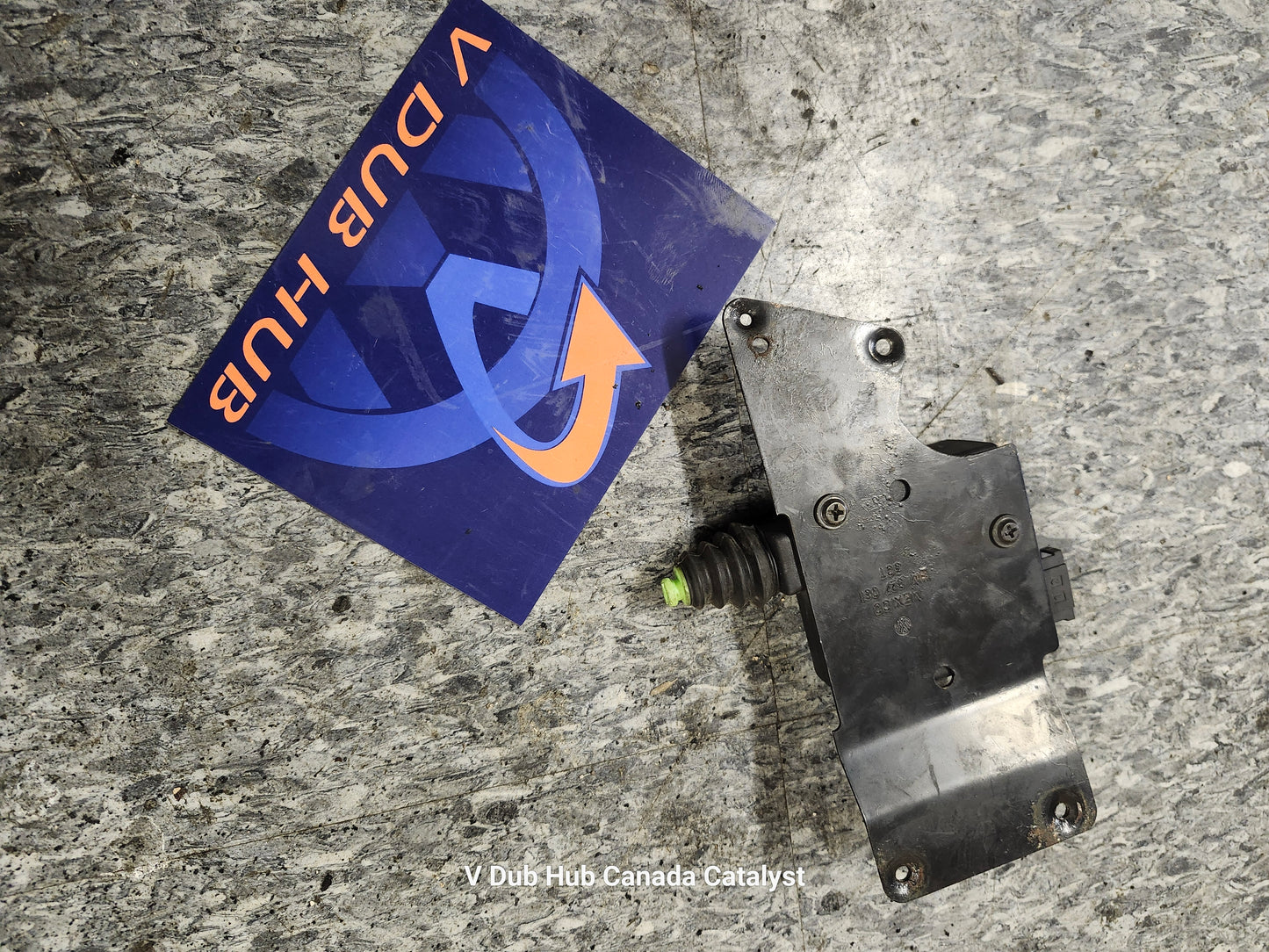 Mk3 golf hatch actuator