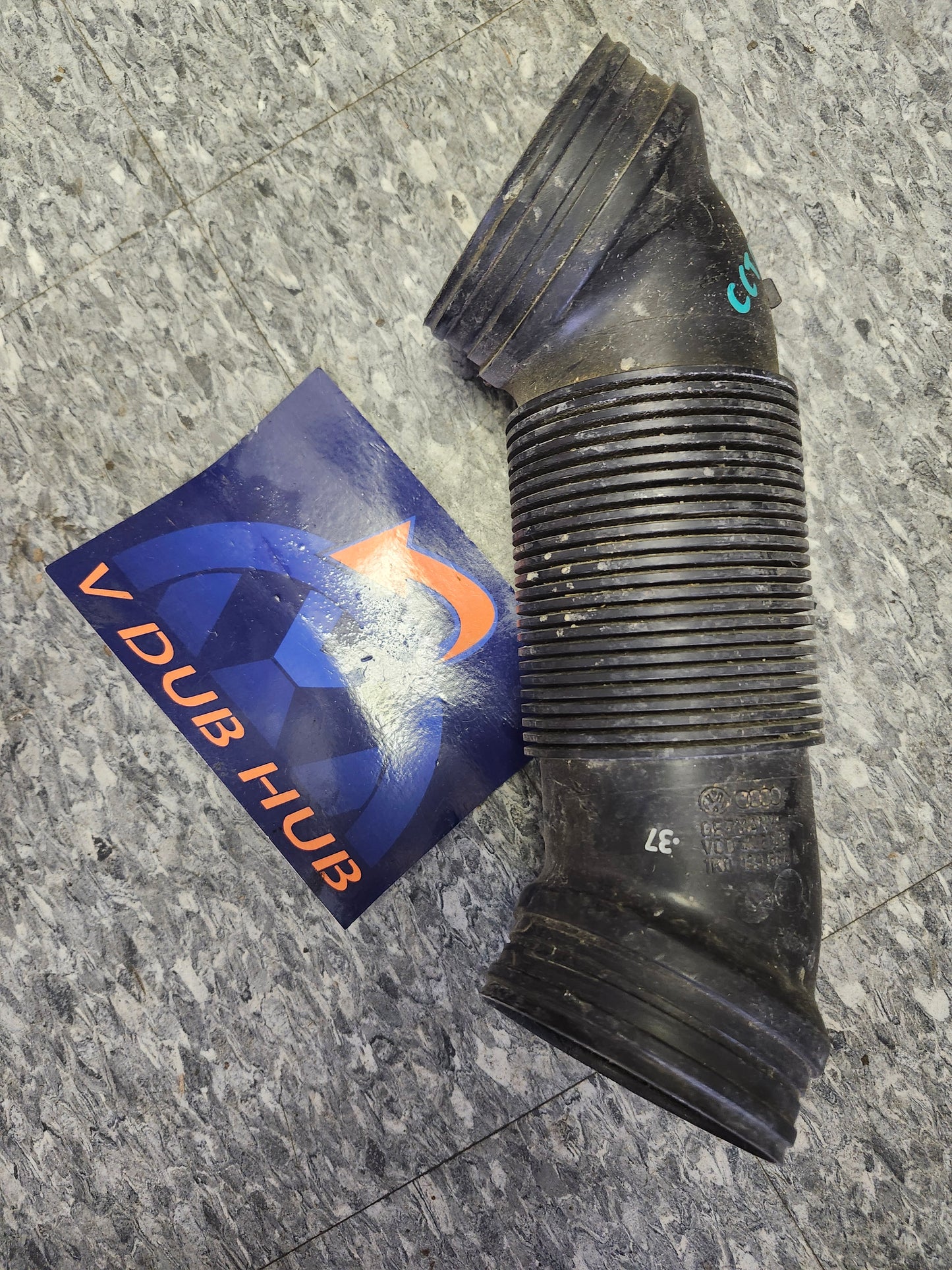 MK6 B6 2.0L CCTA Turbo Air Intake CONNECTTION 1K0129684L