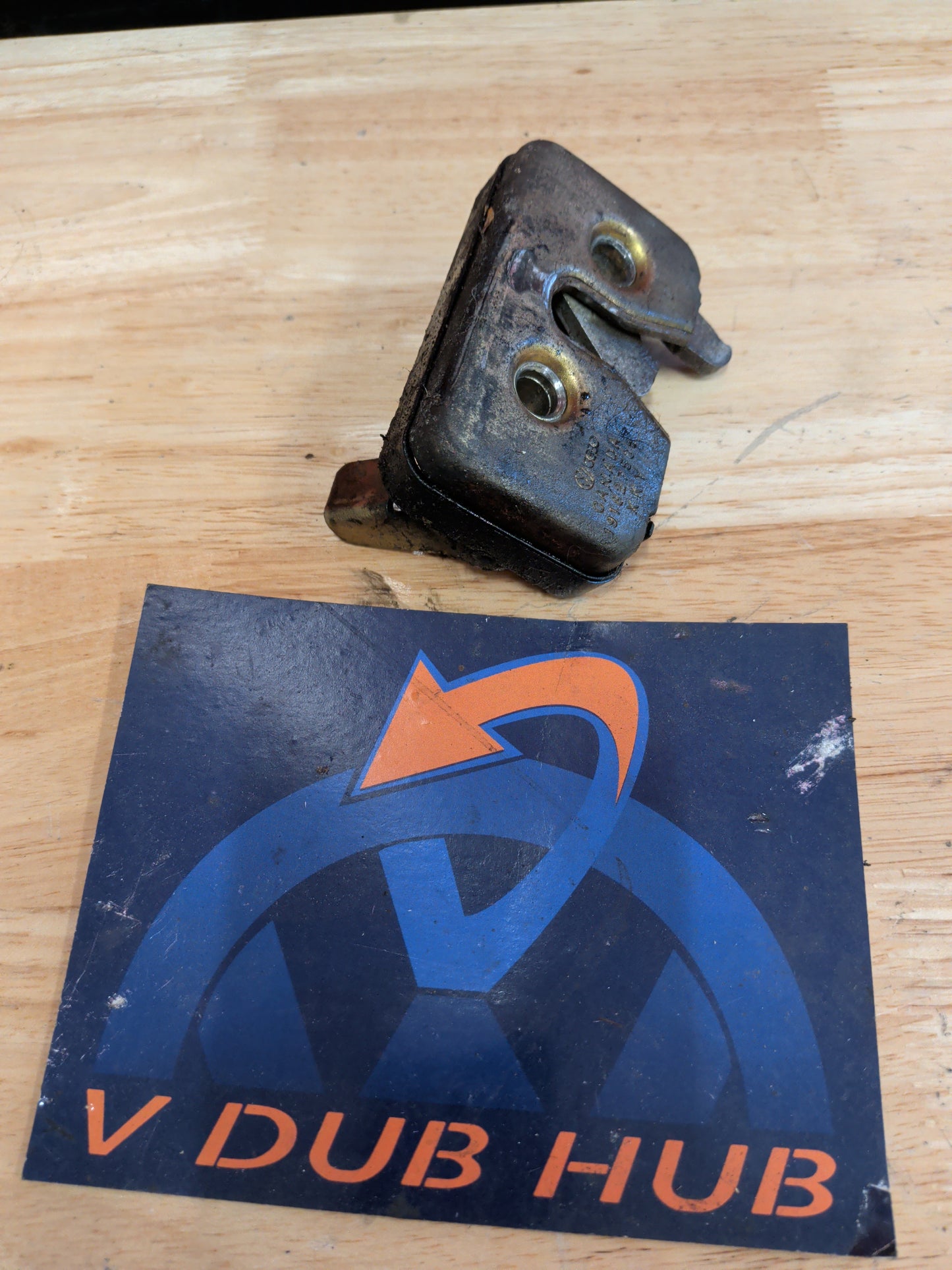 Mk2 Golf hatch latch 191827508