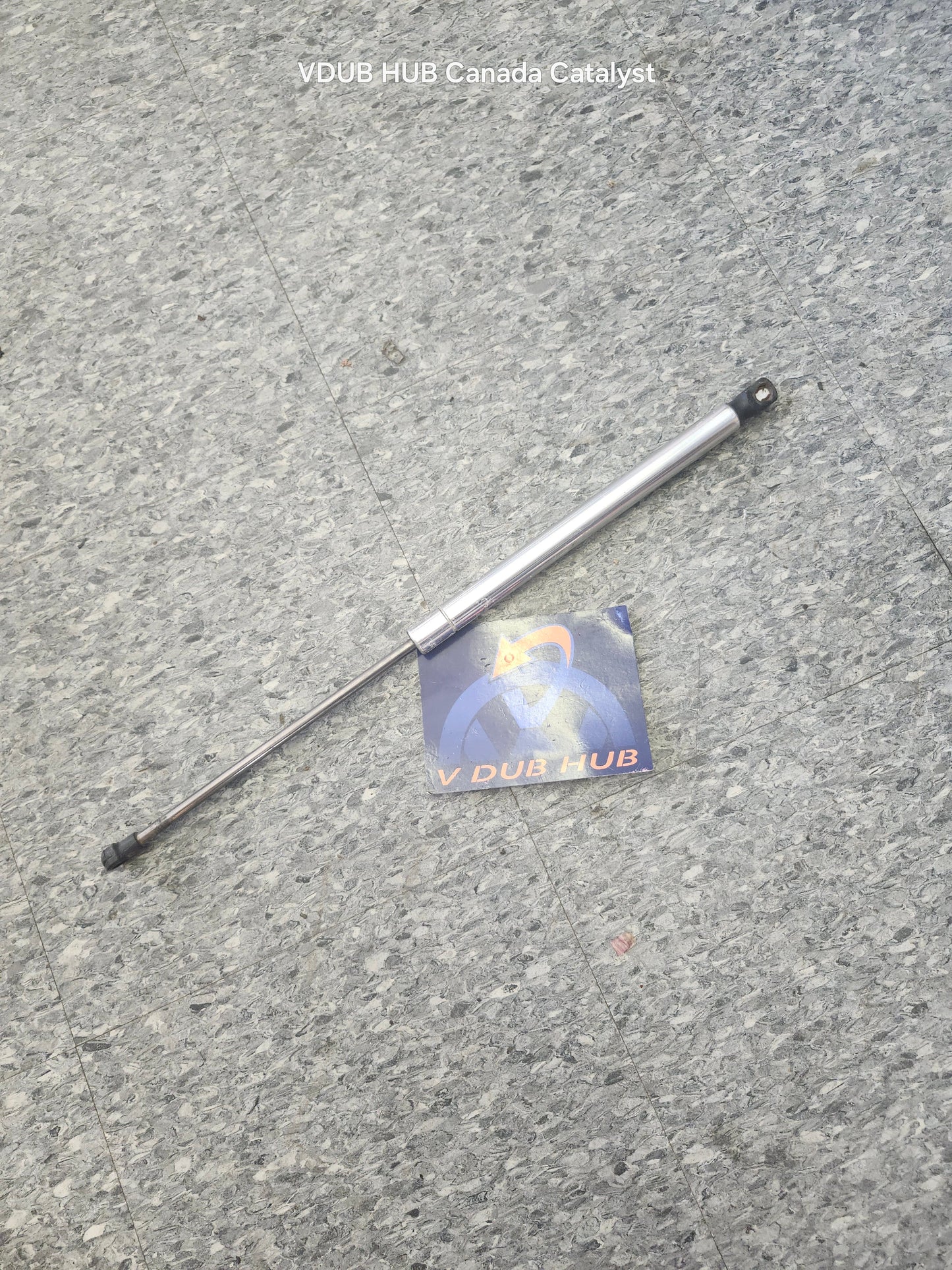 B5.5 MK4 Hatch TRUNK STRUT 1J6827550C - CHROME