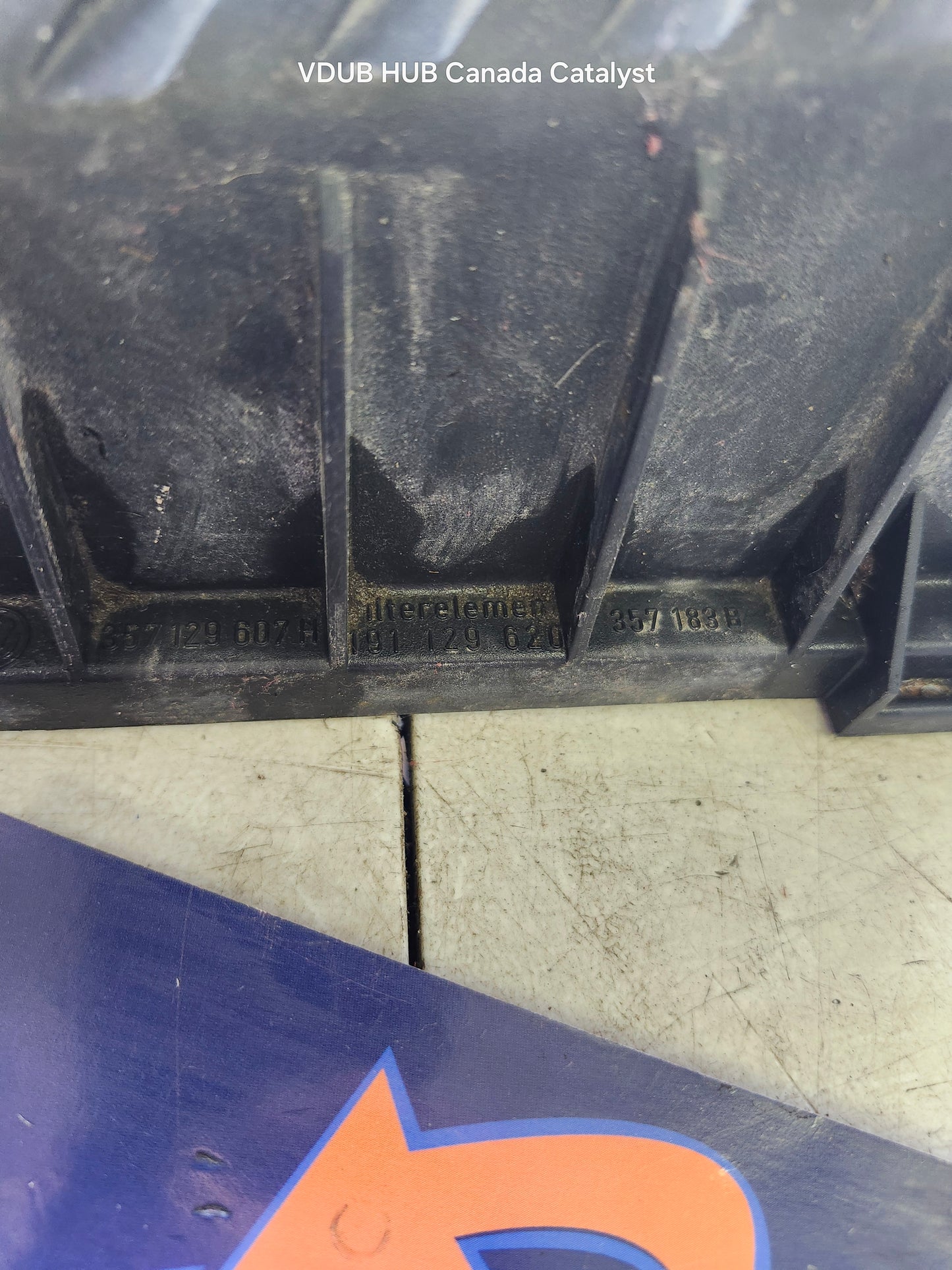 B3 AIR FILTER COVER BOX 4615285942