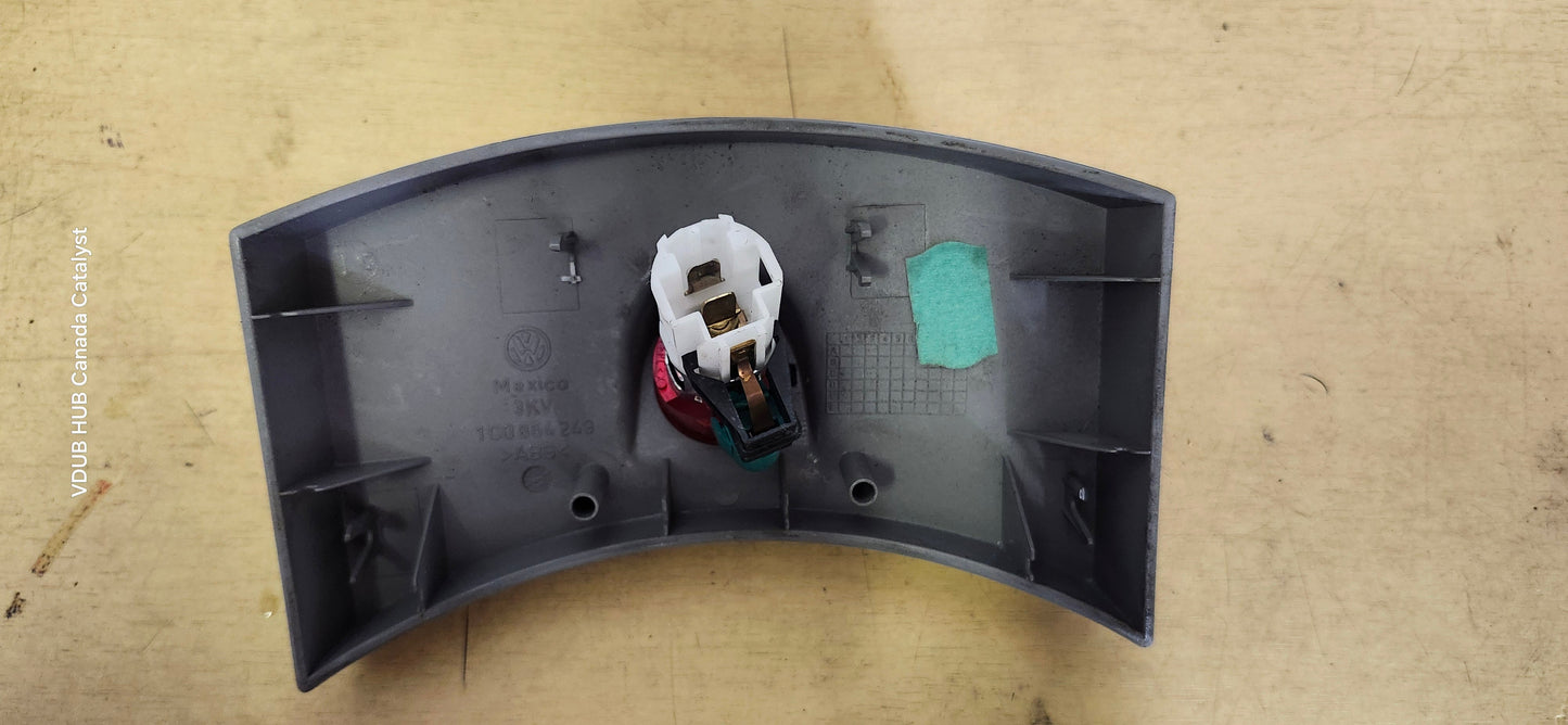 06-10 New Beetle 12V POWER OUTLET 1J0919309 and TRIM 1C0864249