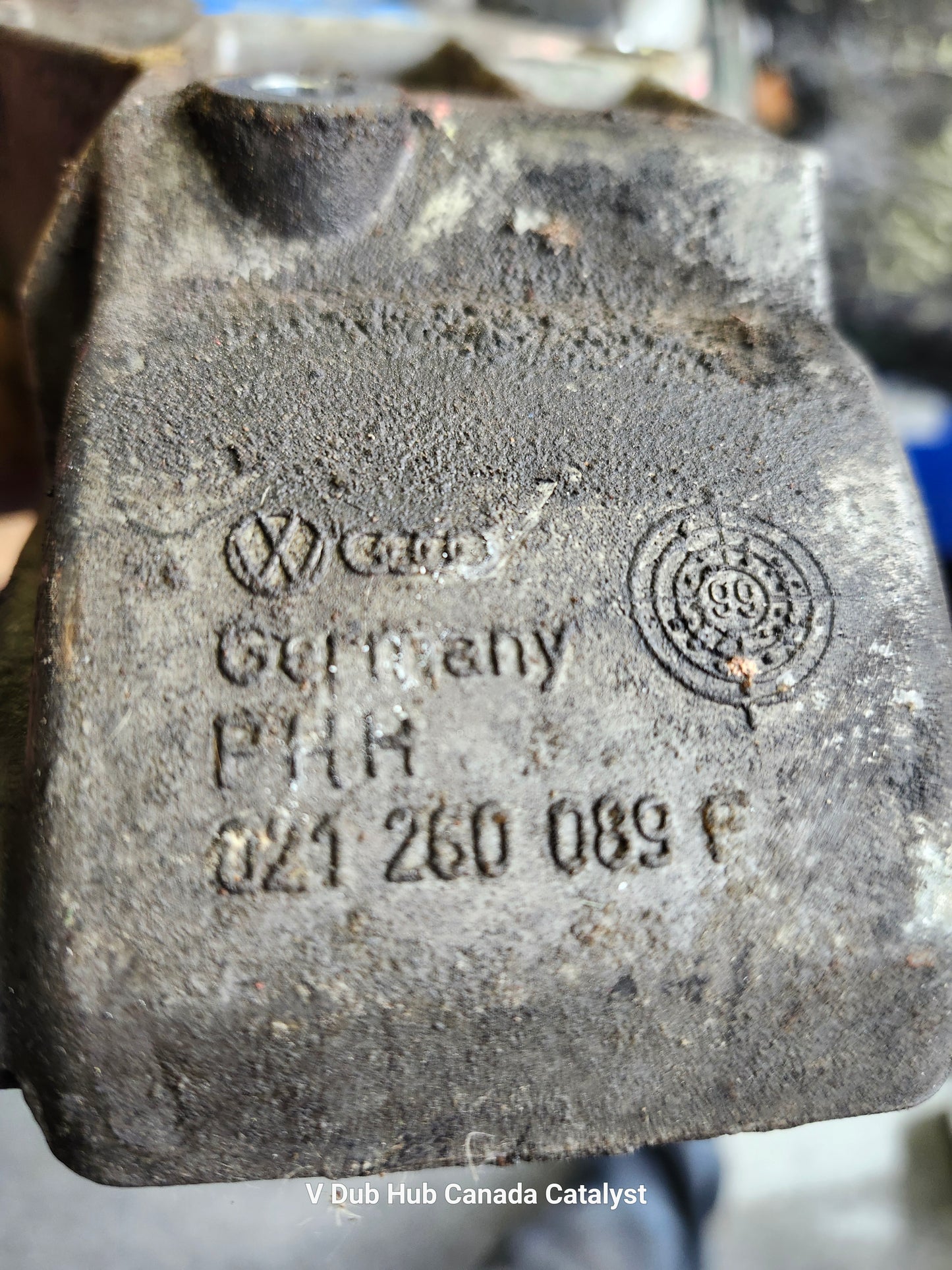 MK4 VR6 12V Accessory BRACKET 021260089F