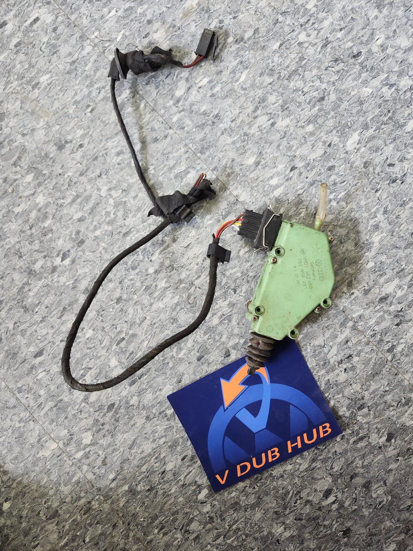 T4 green door actuator with pigtail