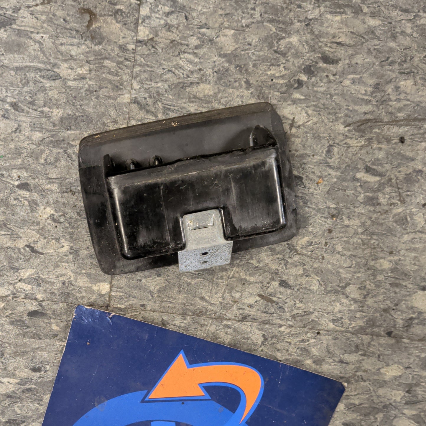 Ash Tray 861857421A