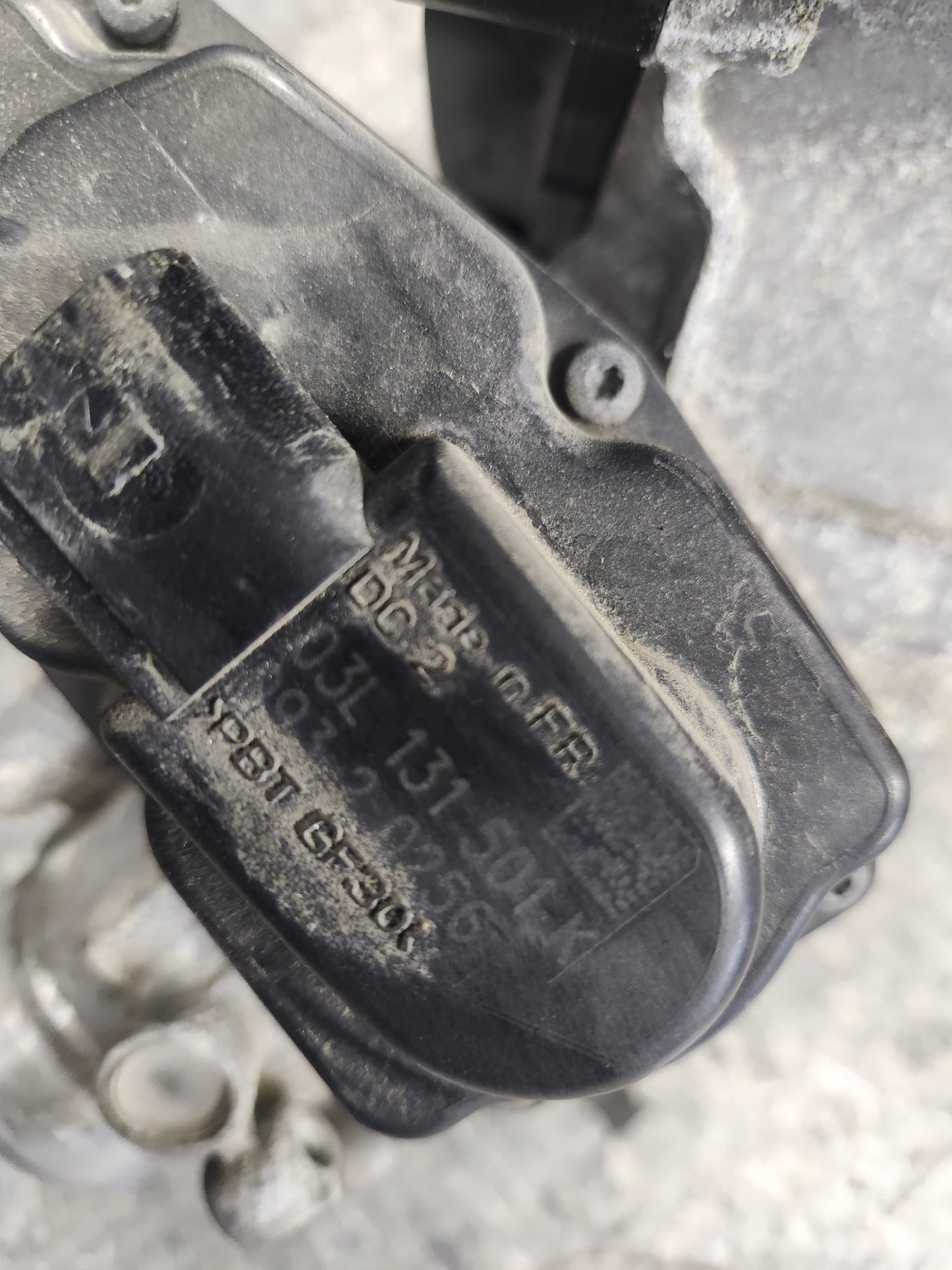 B7 egr valve