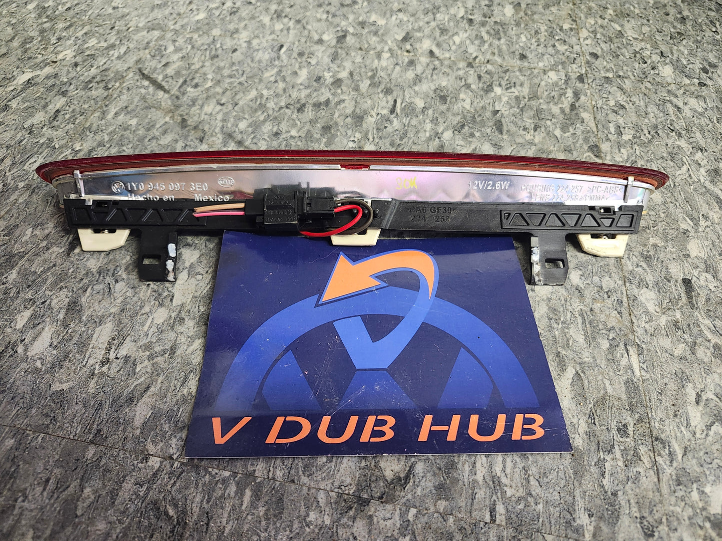 NEW BEETLE THIRD BRAKE LIGHT 1Y0945097 3E0