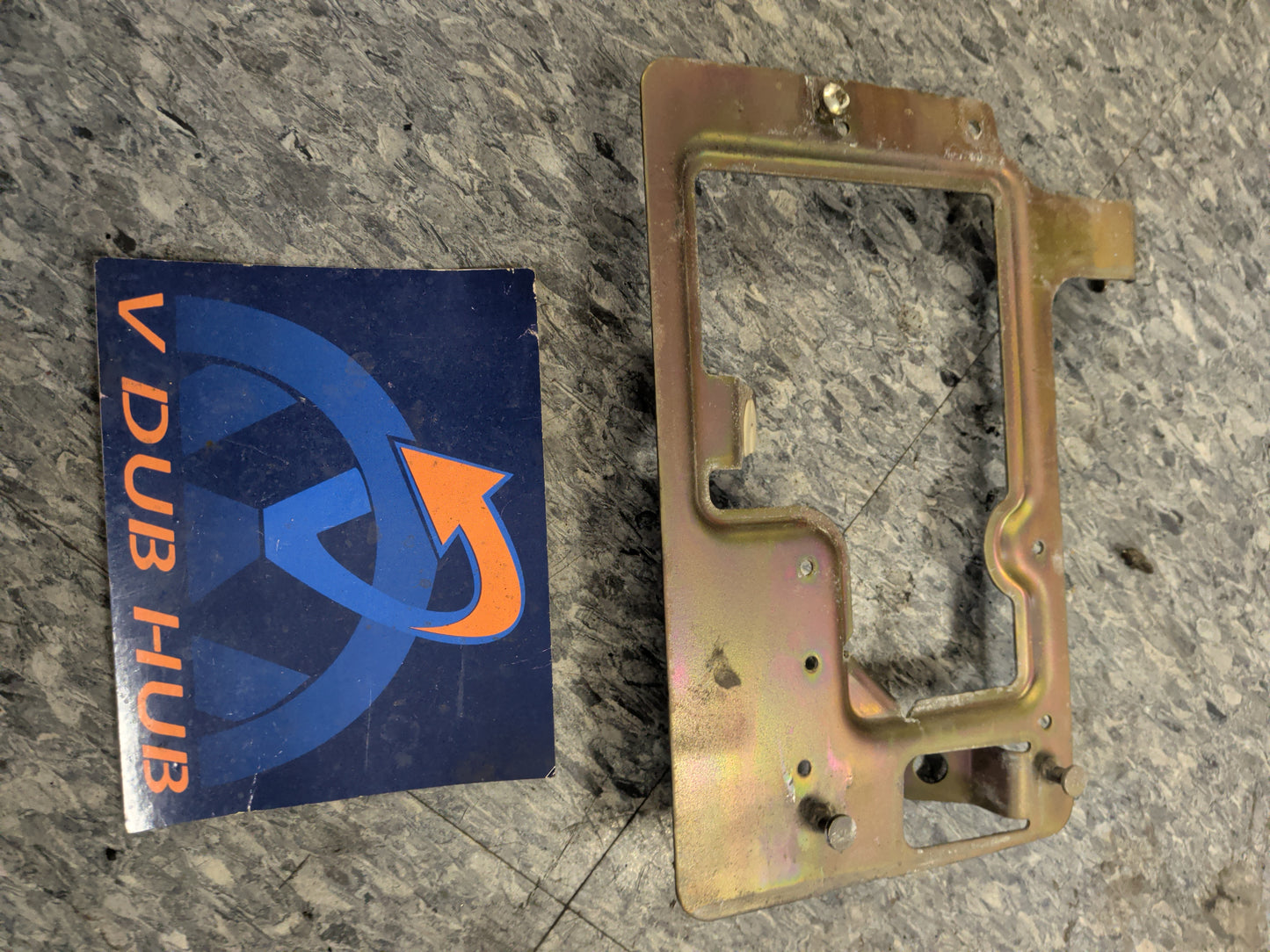 Mk3 ecu mount 1H1906326