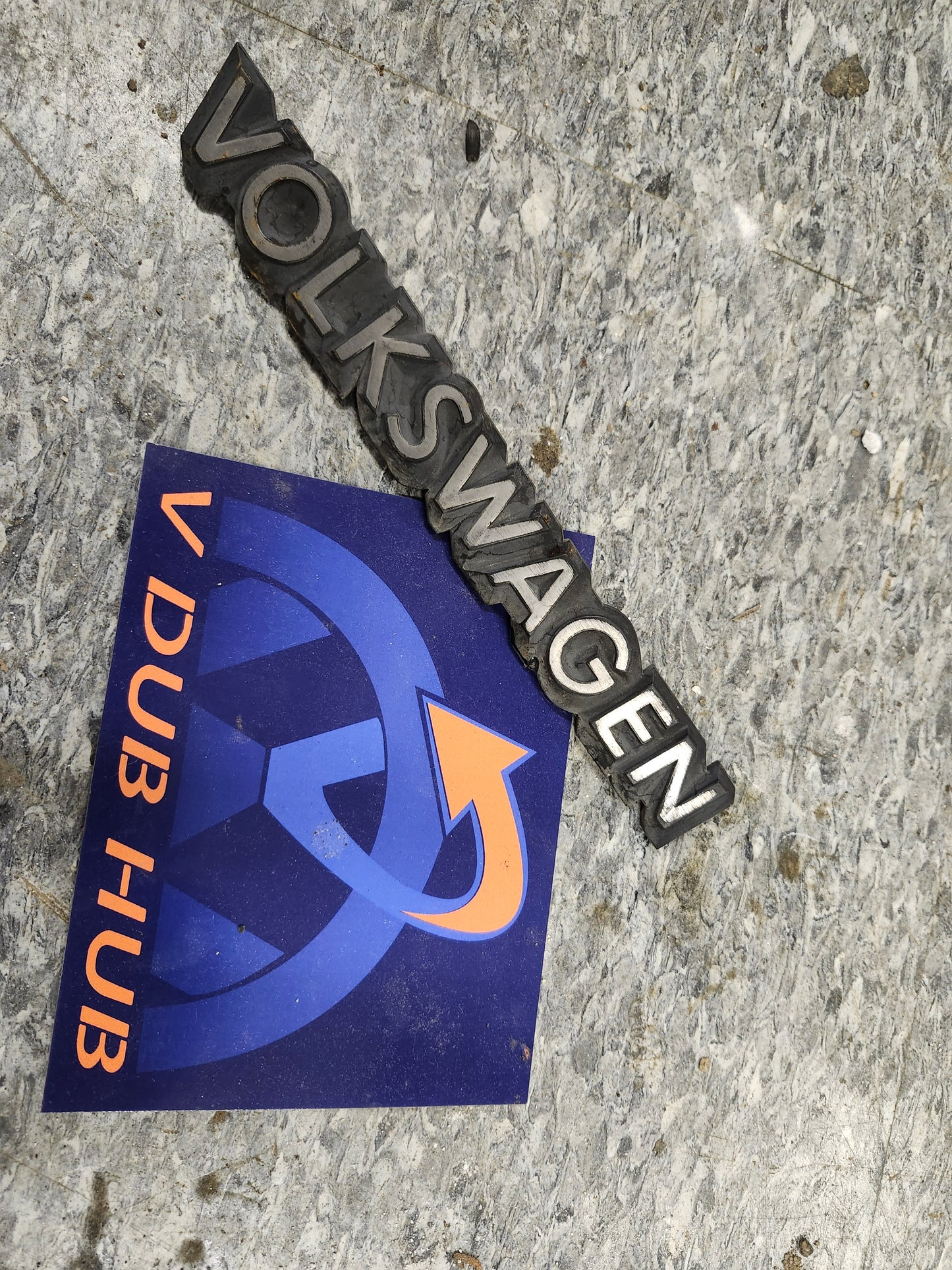 MK2 Volkswagen Badge 321853685 C