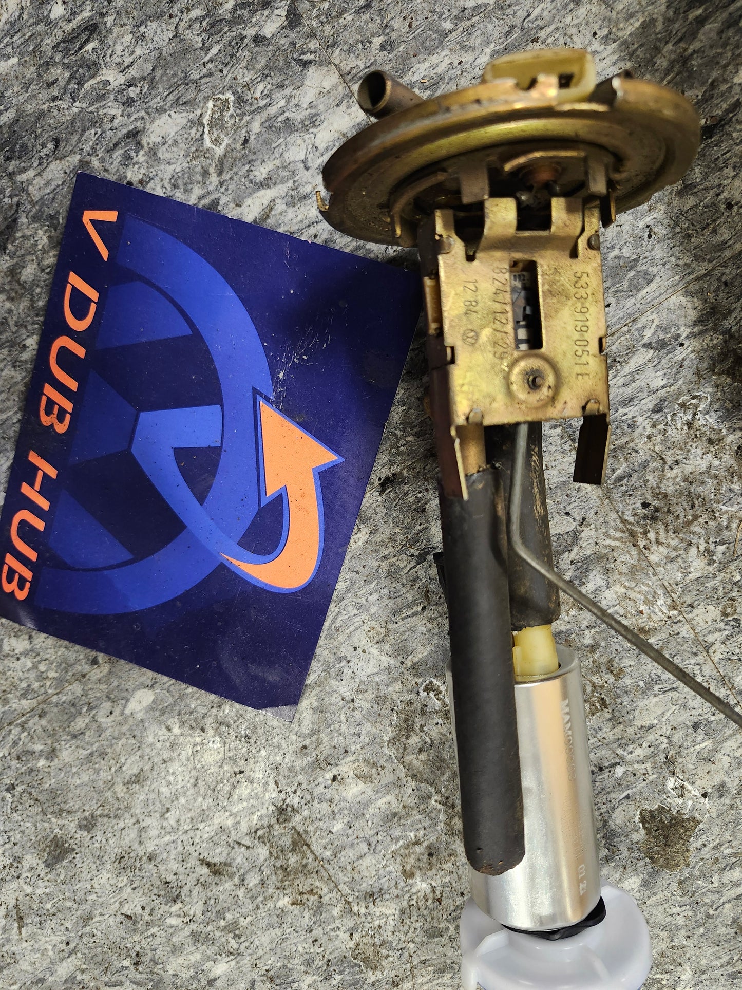 Cabriolet fuel pump and sending unit