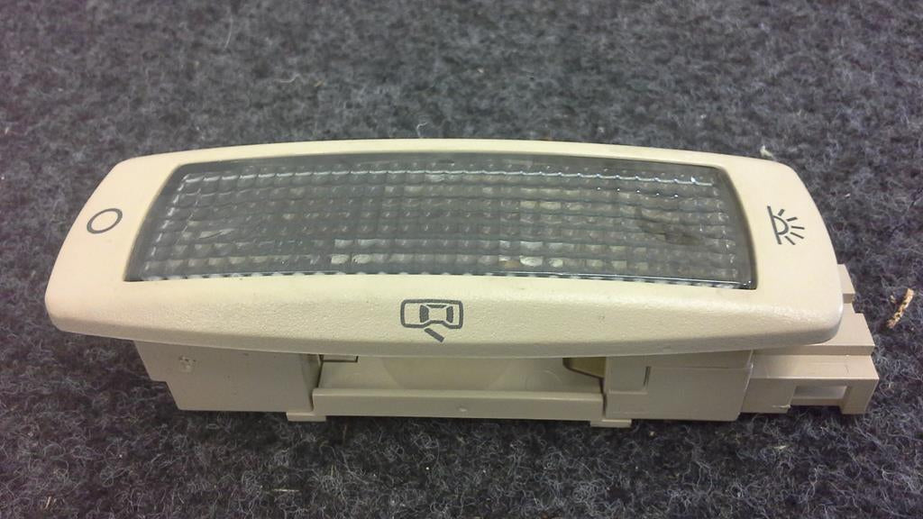 MK4 Tan Side Dome LIGHT 3B0947291