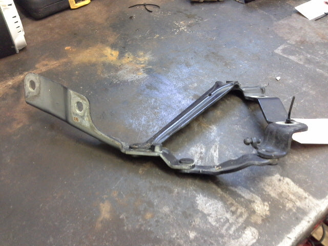 New Beetle Driver HOOD HINGE