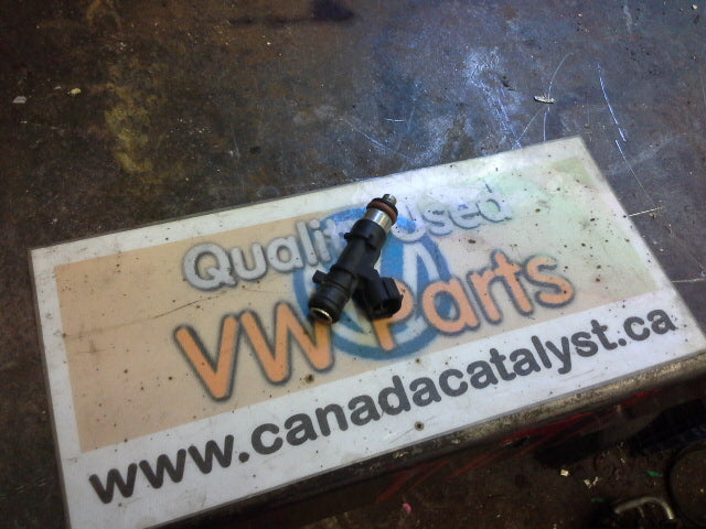 BEV 2.0L INJECTOR 06A906031BS