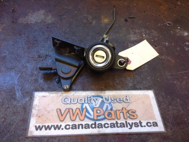 MK1 Cabriolet Trunk Push BUTTON