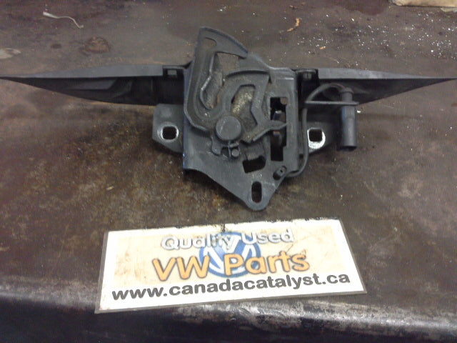 B5 Hood LATCH