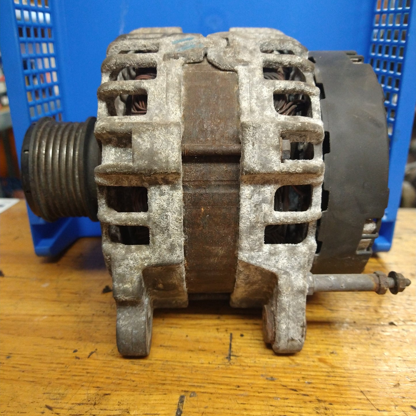 B7 Bosch ALTERNATOR 2.0L diesel, 180 AMP TDI 03L903023R