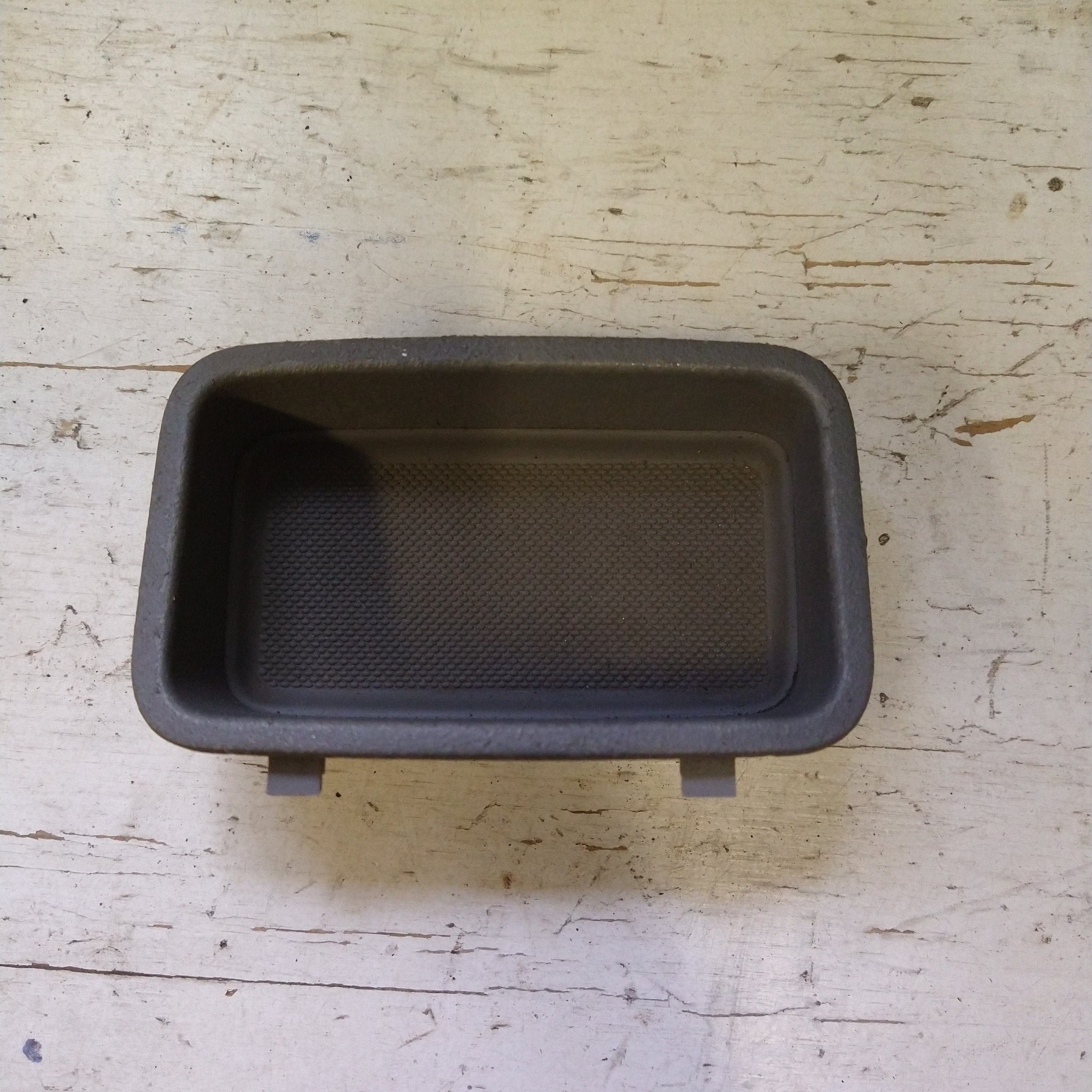 MK4 Arm Rest Delete TRAY 1J0858373C – V DUB HUB