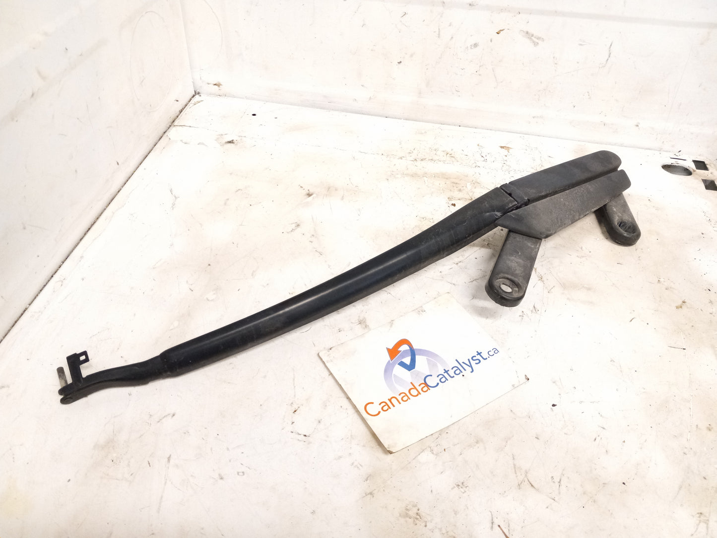 2005 Touareg Passenger Wiper ARM