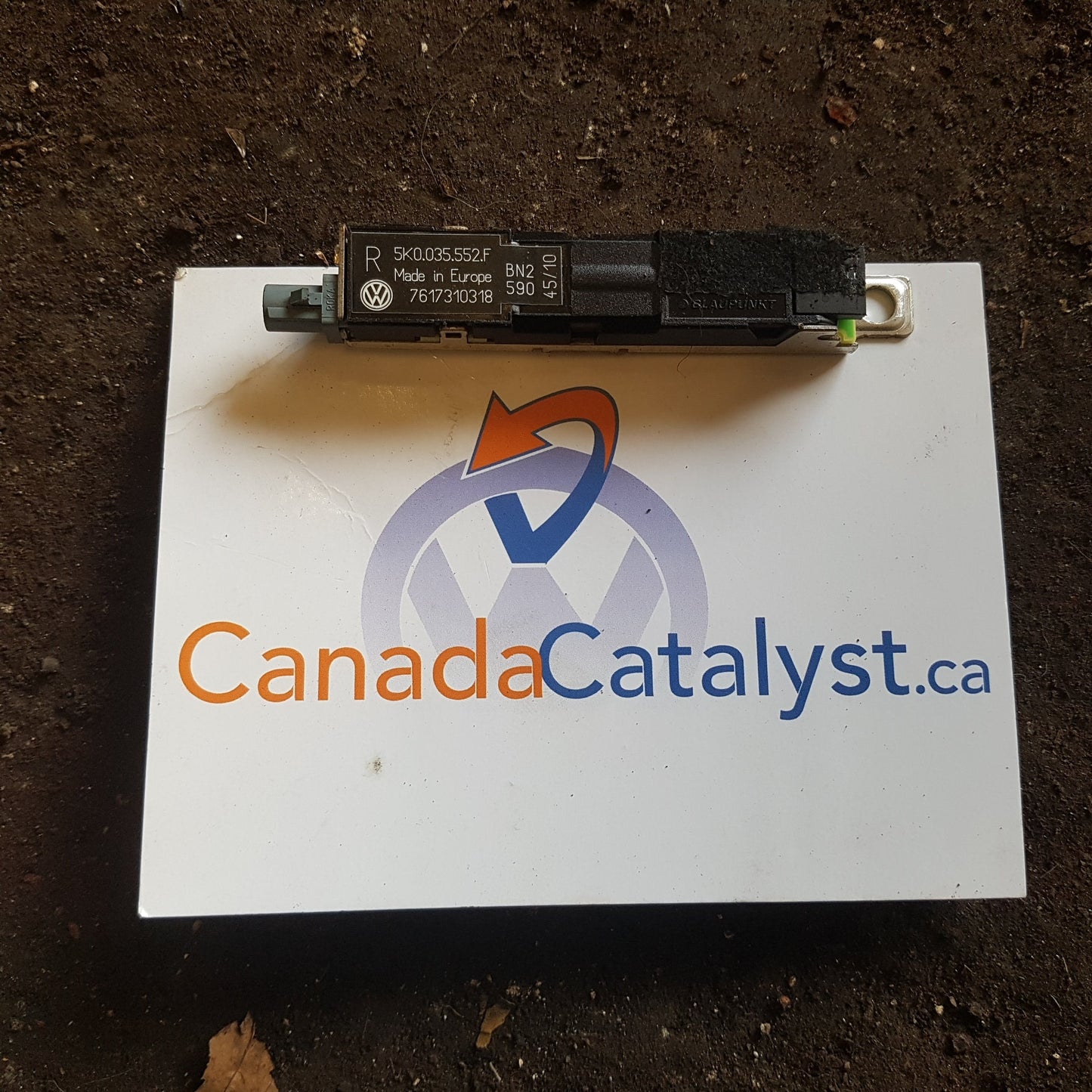 MK6 Golf Passenger Side Antenna AMPLIFER 5K0035552F