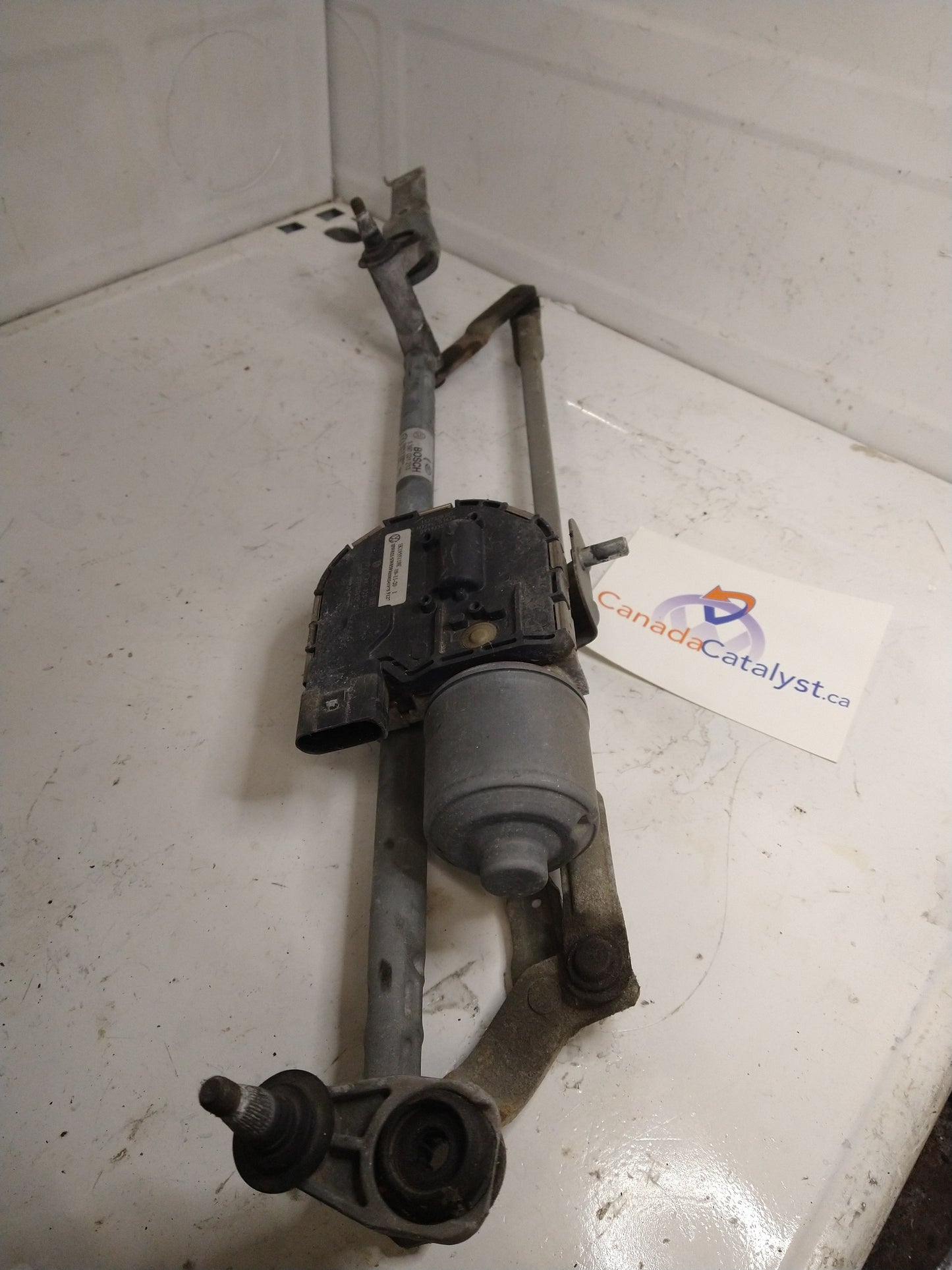 MK5 Wagon Front WIPER MOTOR ASSEMBLY