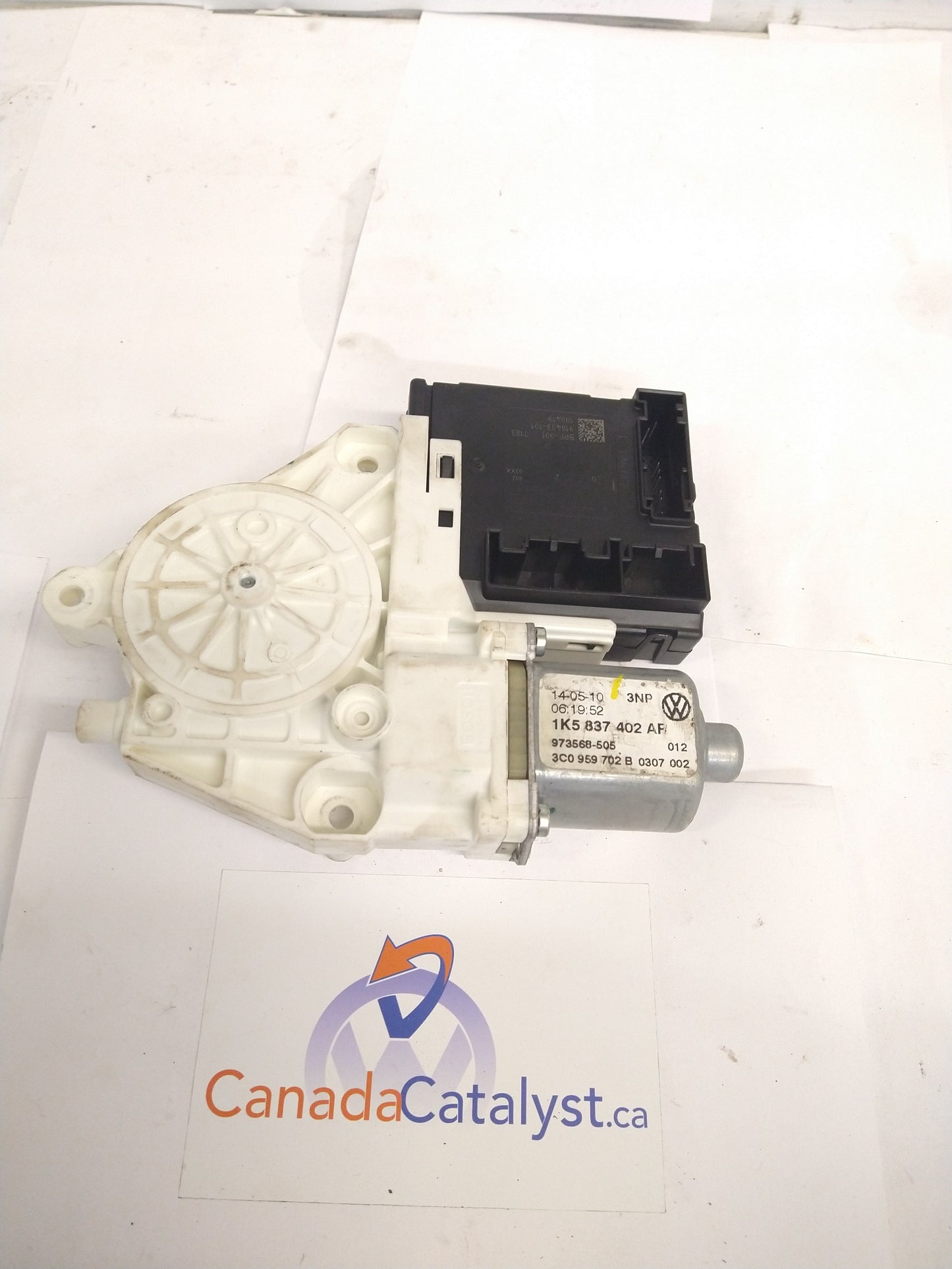 MK5/MK6 Jetta Power Front Passenger WINDOW MOTOR 1K5837402AR
