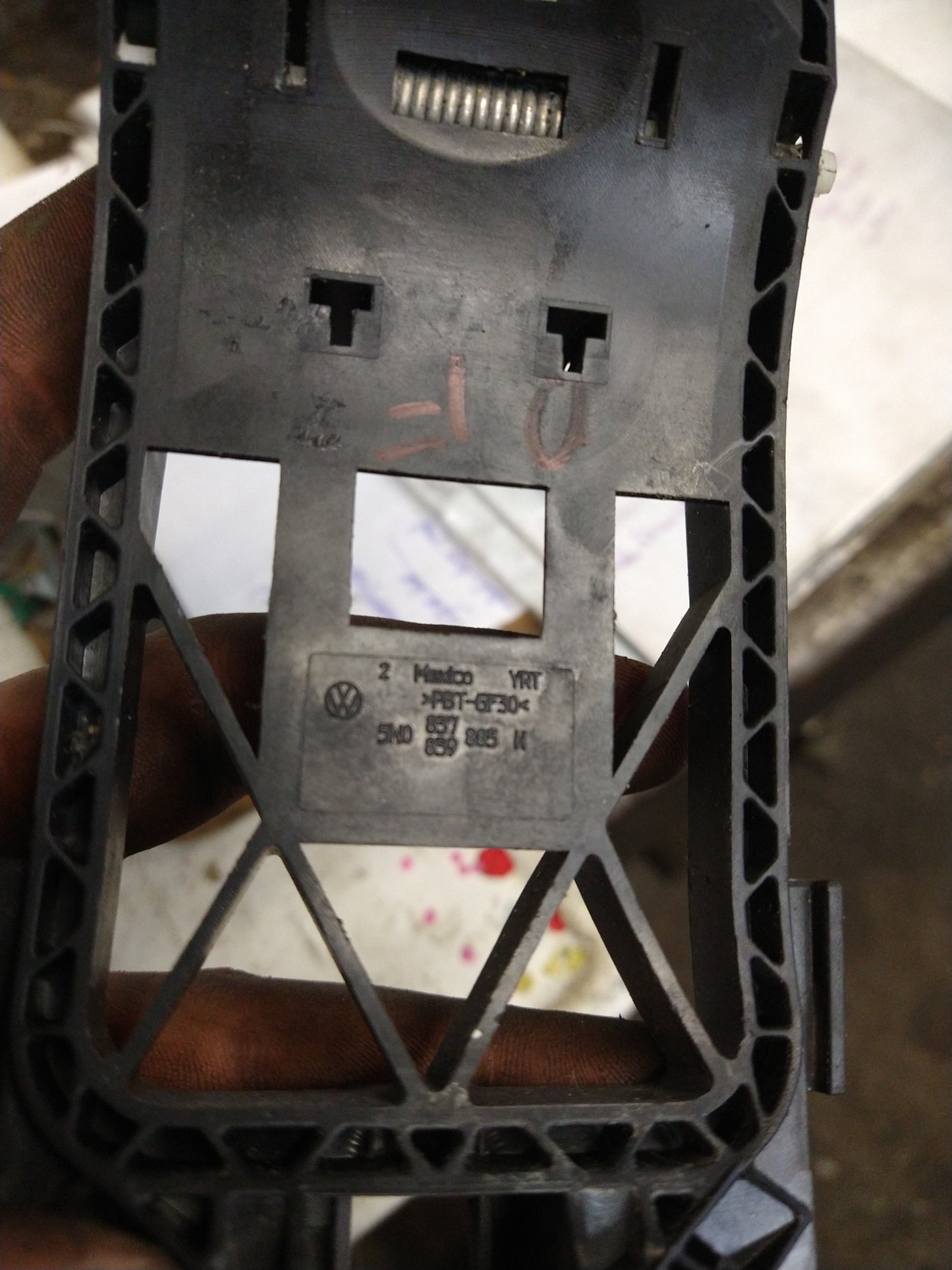 Driver Door Handle Base Bracket 5N0837885H