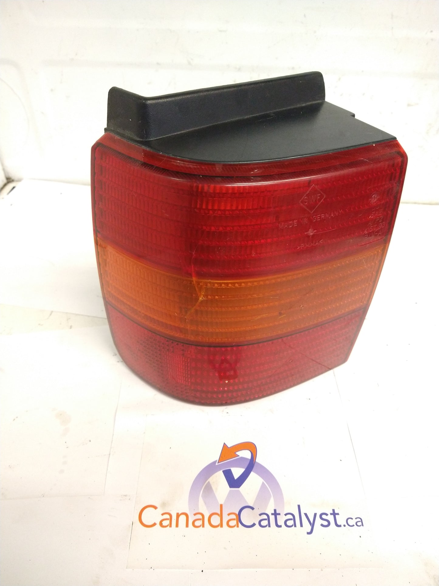 B4 Wagon Driver Imperfect TAIL LIGHT 3A9945111A