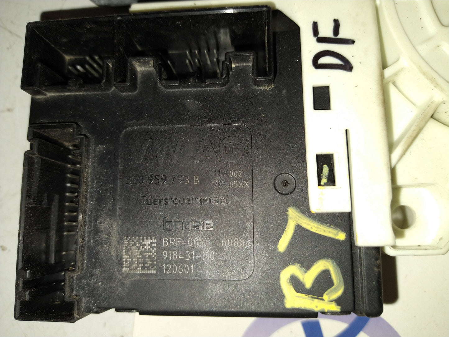 B7 Front Driver Window MOTOR 3C0959793B