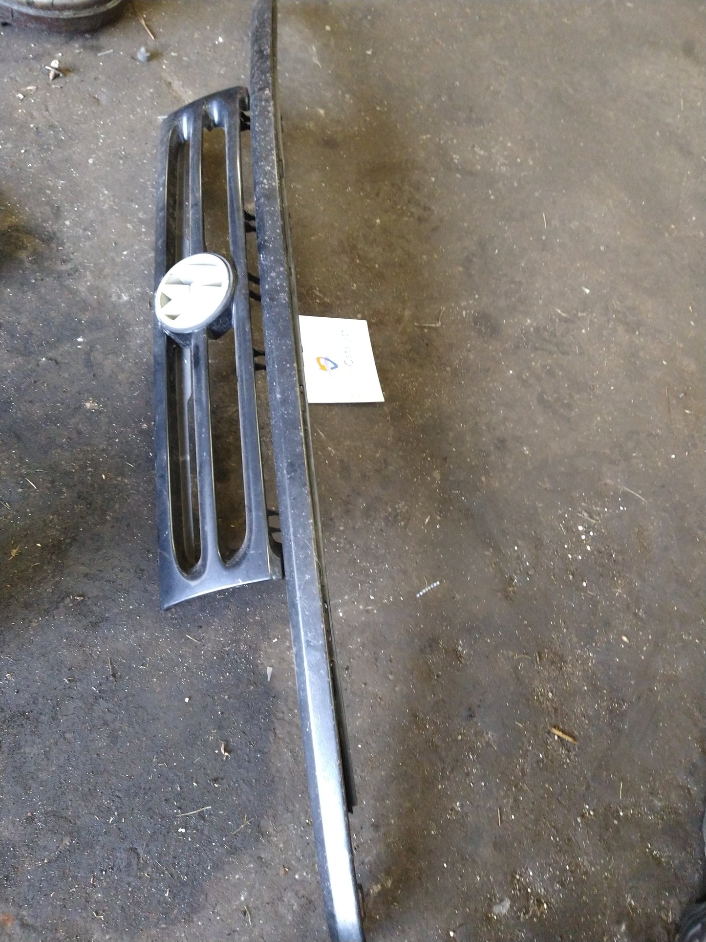 MK3 Golf Upper GRILLE L041