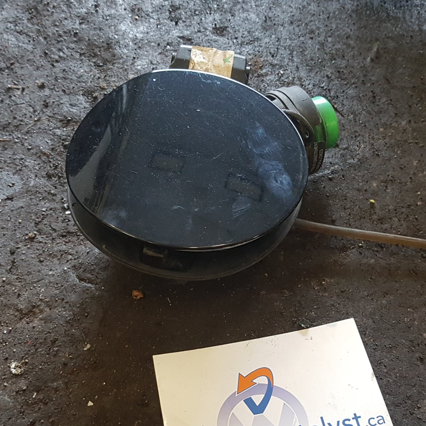 MK5 Rabbit Fuel DOOR L041